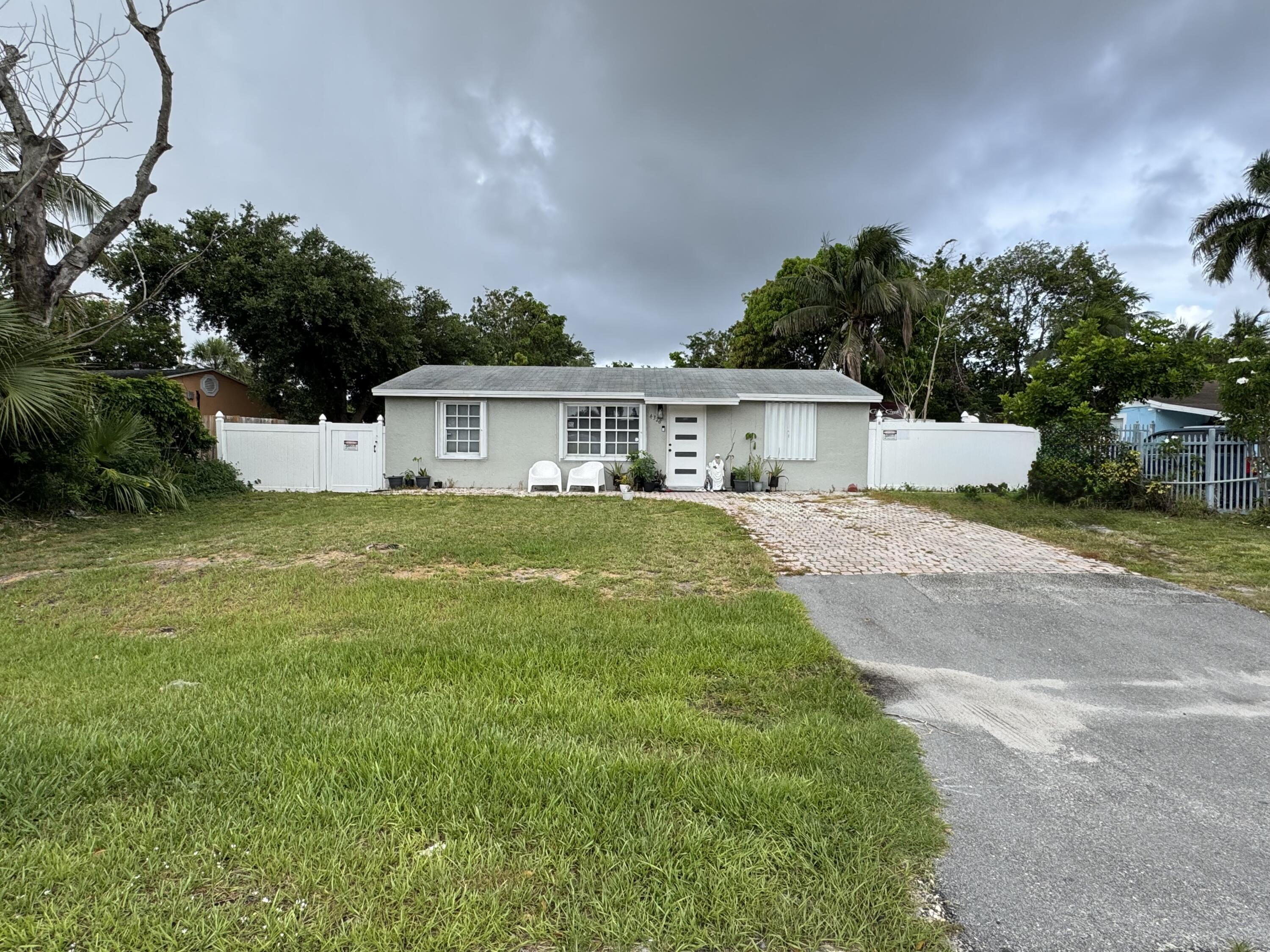 En Venta 4328 Pine Street, Pine Air, FL 33406, Pine Air, FL 33406