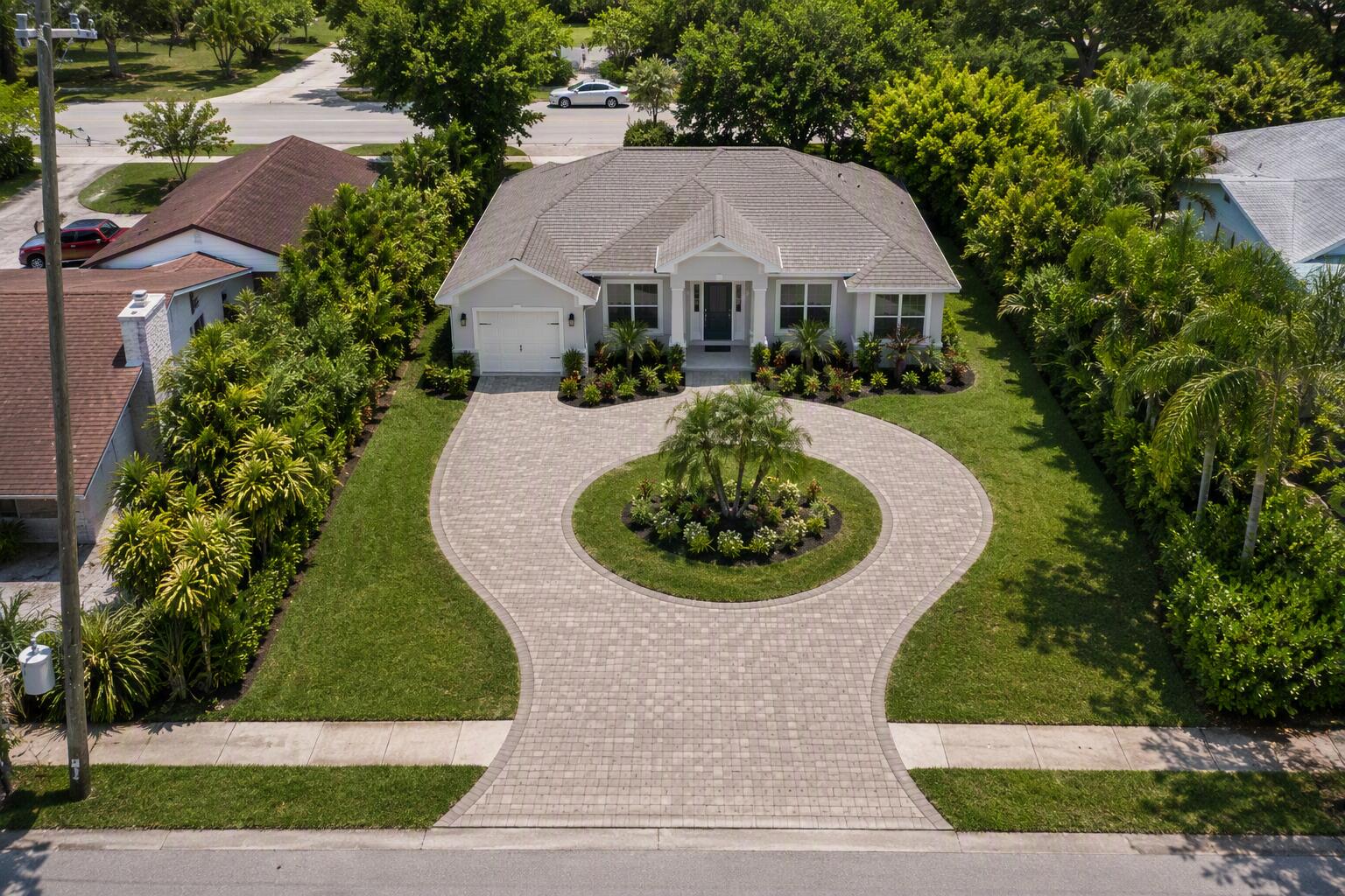 Foto de propiedad en 229 SW 4th Avenue, Delray Beach, FL 33444 Delray Beach con MLS# 