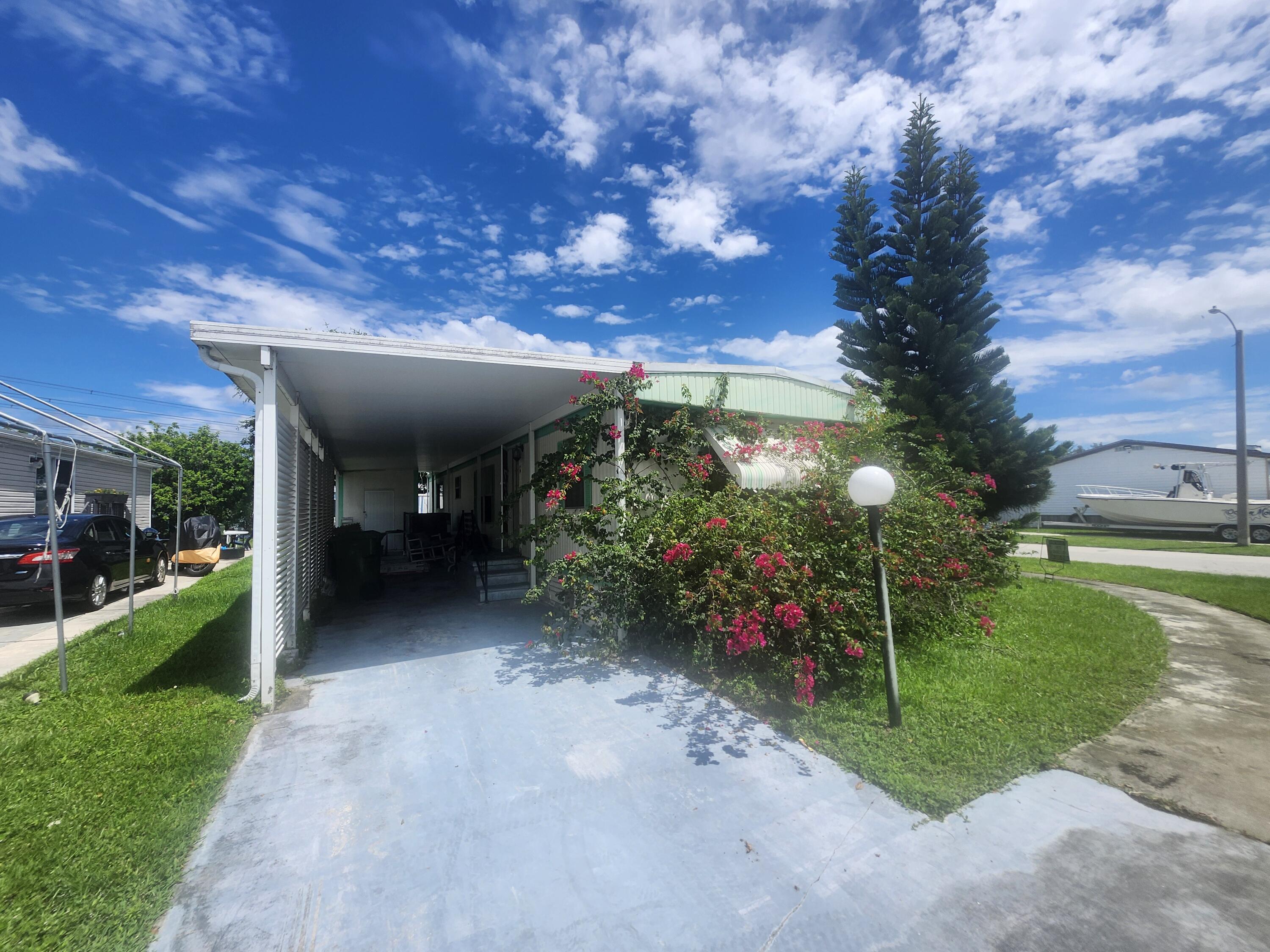 Foto de propiedad en 290 NW 218th Way Lot 473, Pembroke Pines, FL 33029 Pembroke Pines con MLS# 