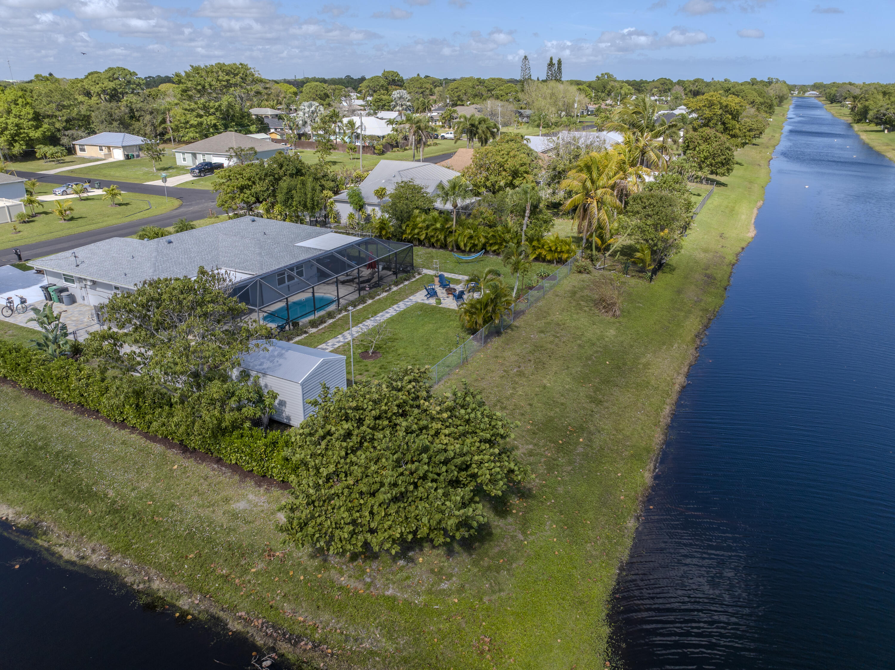 Foto de propiedad en 2513 SE Hallahan Street, Port St. Lucie, FL 34952 Port St. Lucie con MLS# 