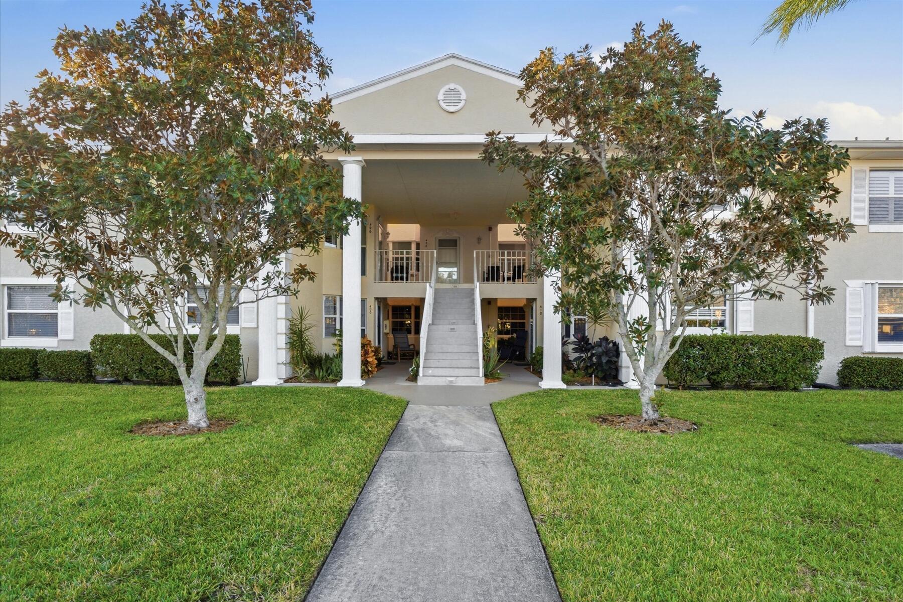 Foto de propiedad en 428 Grove Isle Circle 9, Vero Beach, FL 32962 Vero Beach con MLS# 