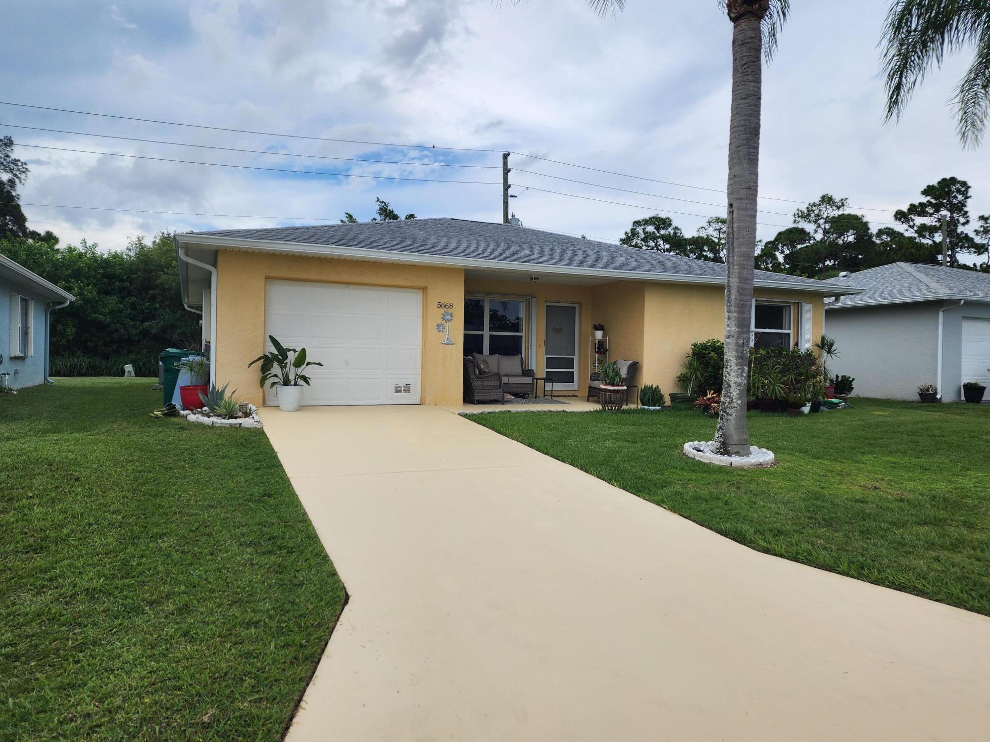 Foto de propiedad en 5668 Travelers Way, Fort Pierce, FL 34982 Fort Pierce con MLS# 