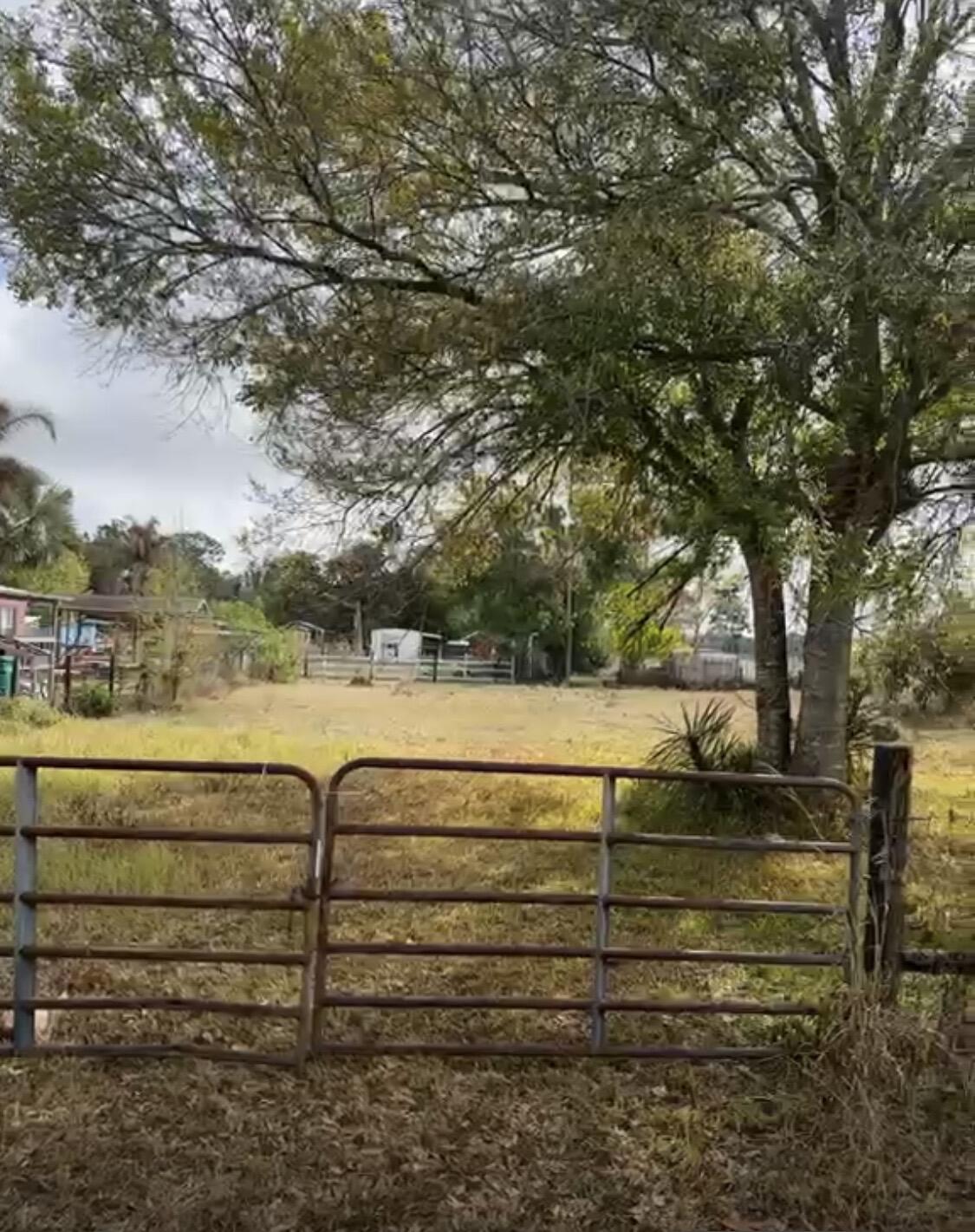 En Venta 854 NE 42nd Terrace, Okeechobee, FL 34972, Okeechobee, FL 34972