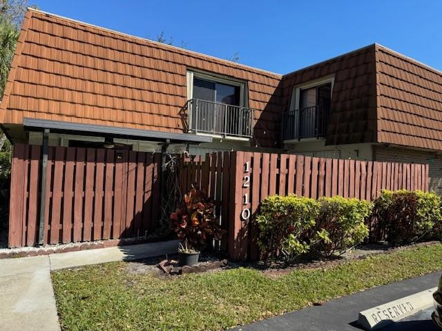 Foto de propiedad en 1210 SW 118th Terrace, Davie, FL 33325 Davie con MLS# 