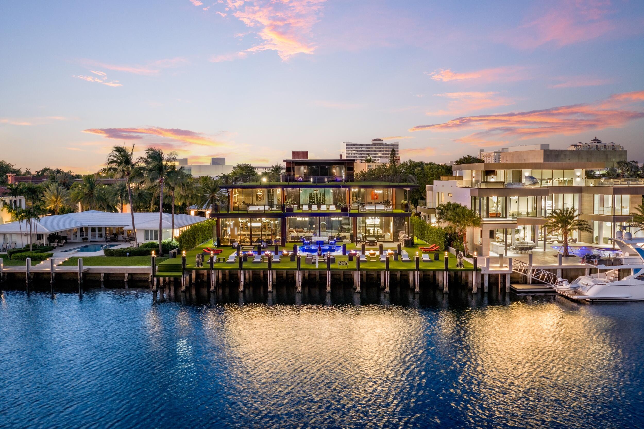 Foto de propiedad en 733 Middle River Drive, Fort Lauderdale, FL 33304 Fort Lauderdale con MLS# 