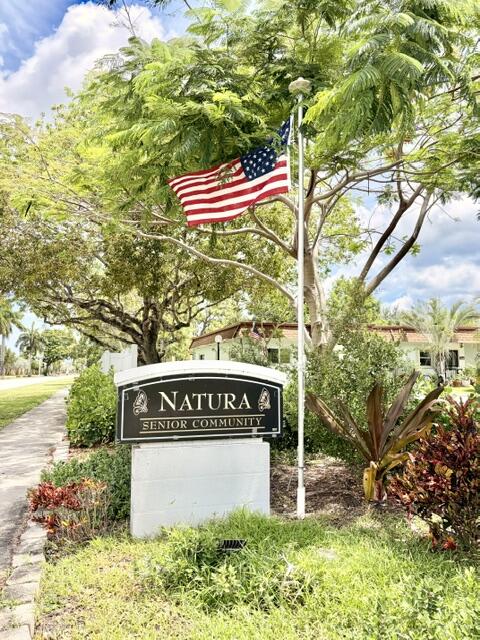 Foto de propiedad en 608 SW Natura Boulevard Apt 202, Deerfield Beach, FL 33441 Deerfield Beach con MLS# 