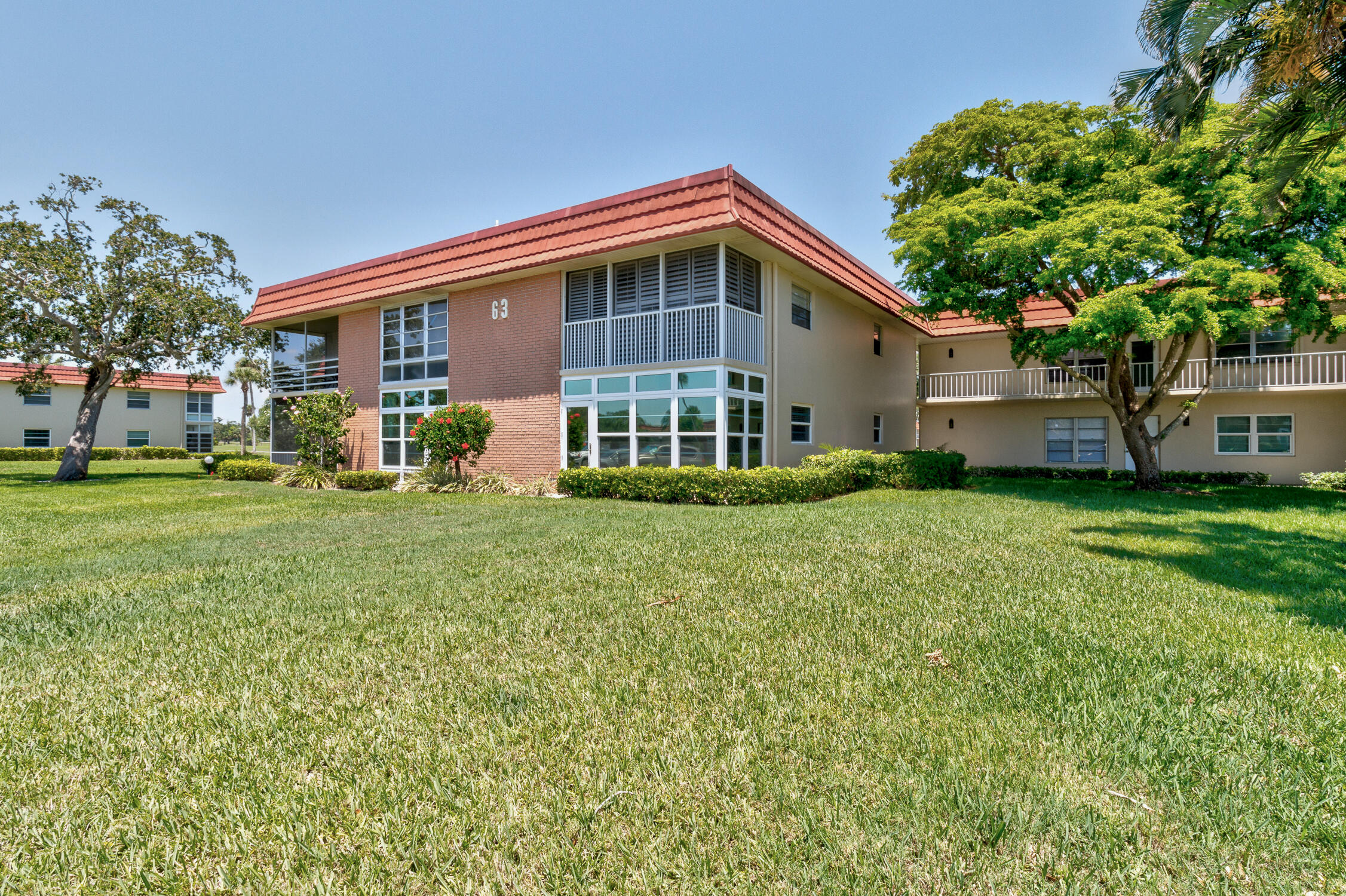 Foto de propiedad en 63 Woodland Drive 203/204, Vero Beach, FL 32962 Vero Beach con MLS# 