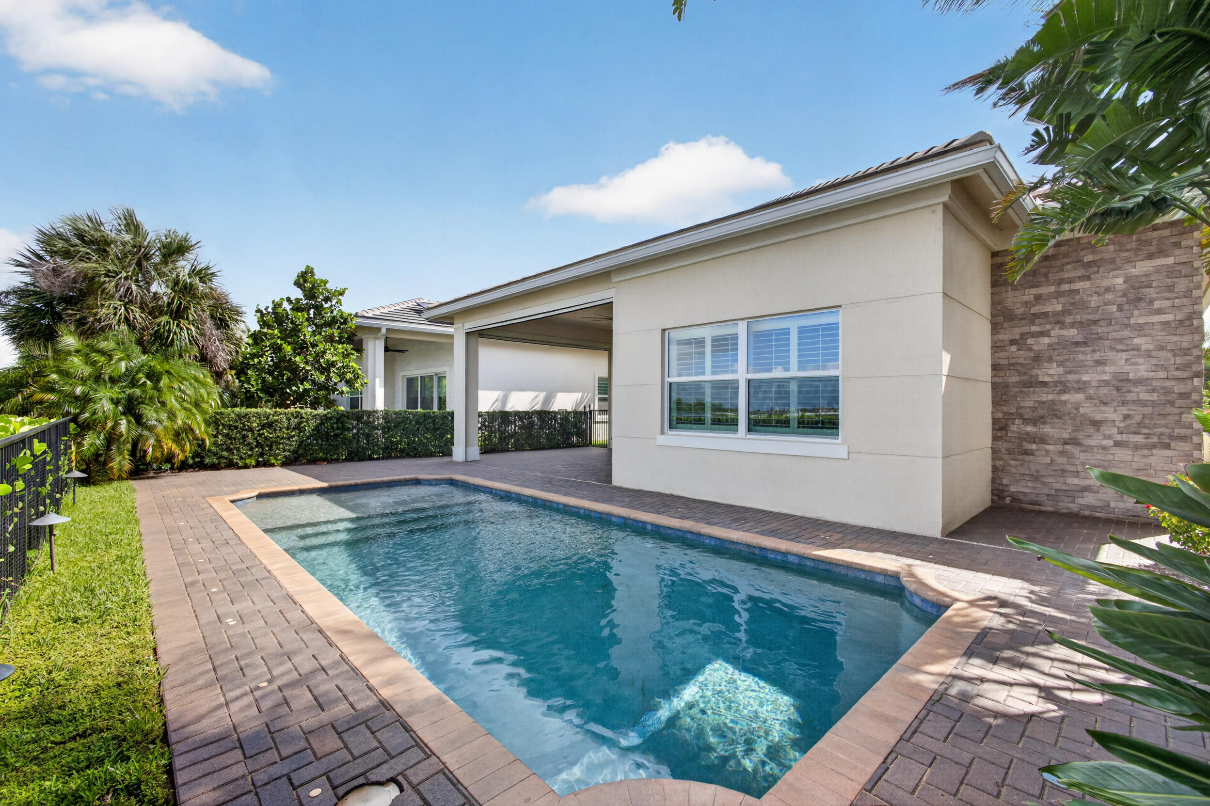 Foto de propiedad en 9941 Regency Way, Palm Beach Gardens, FL 33412 Palm Beach Gardens con MLS# 