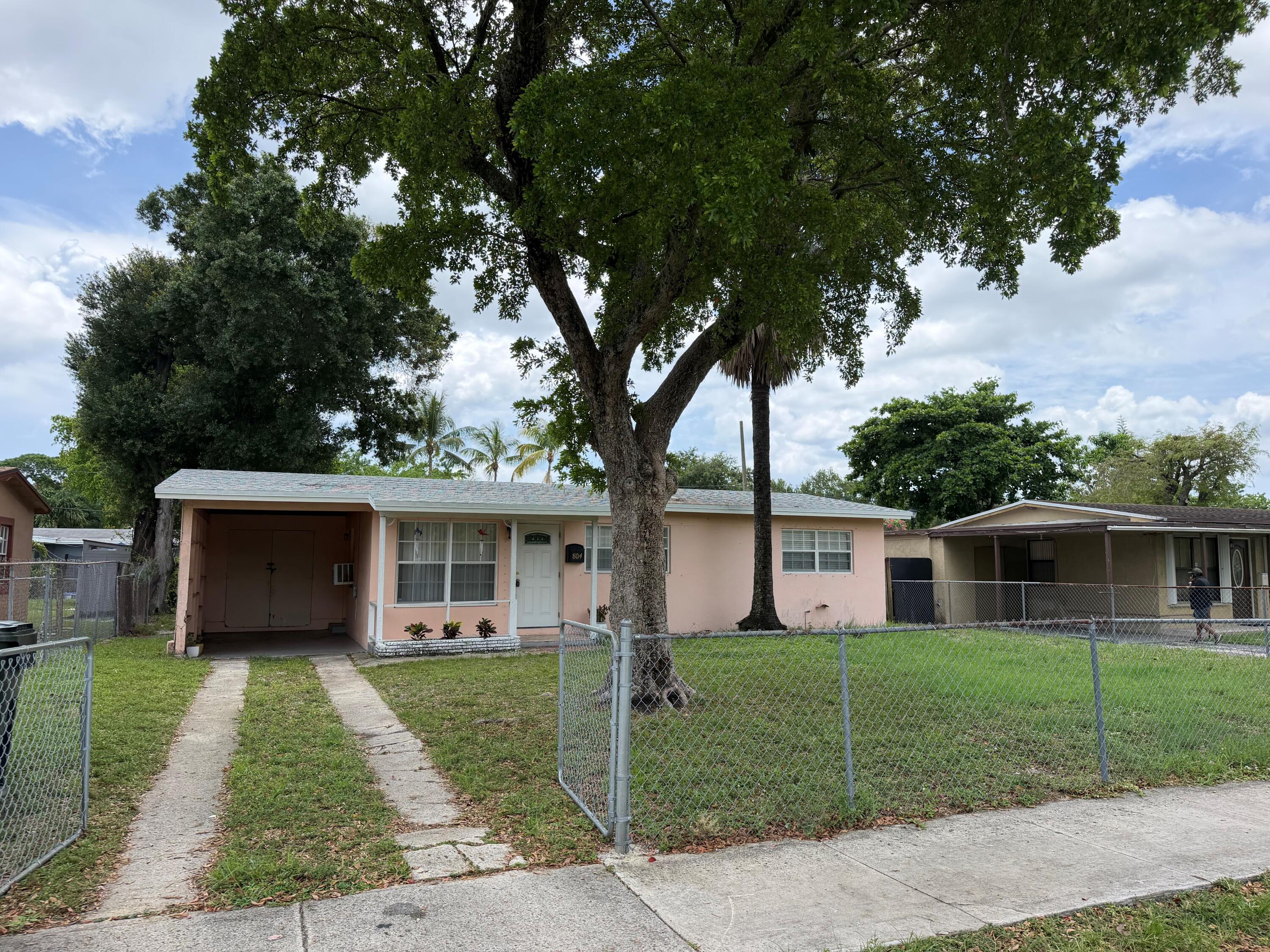 Foto de propiedad en 804 SW 24th Avenue, Fort Lauderdale, FL 33312 Fort Lauderdale con MLS# 
