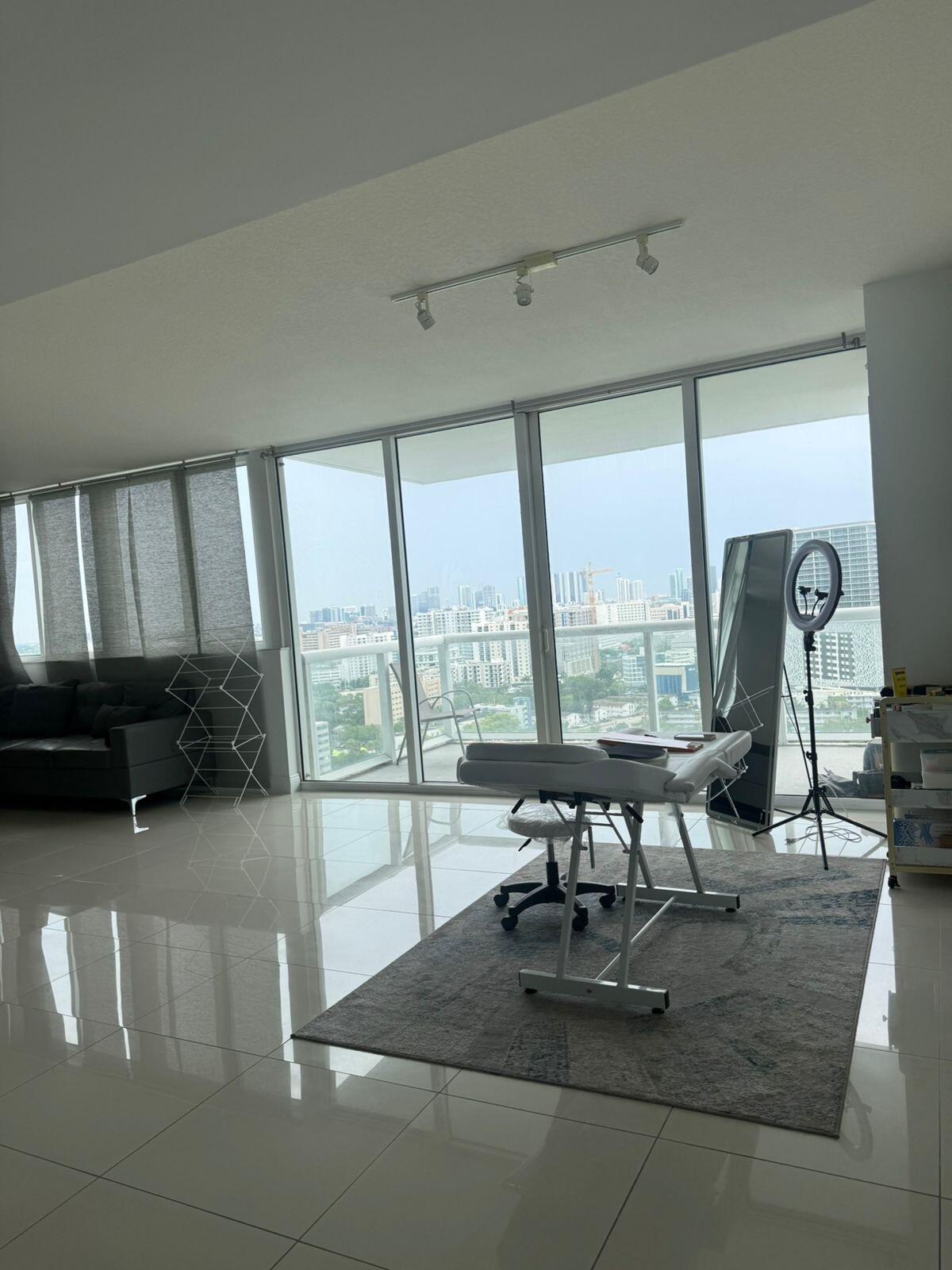 Foto de propiedad en 1861 NW S River Drive 2408, Miami, FL 33125 Miami con MLS# 