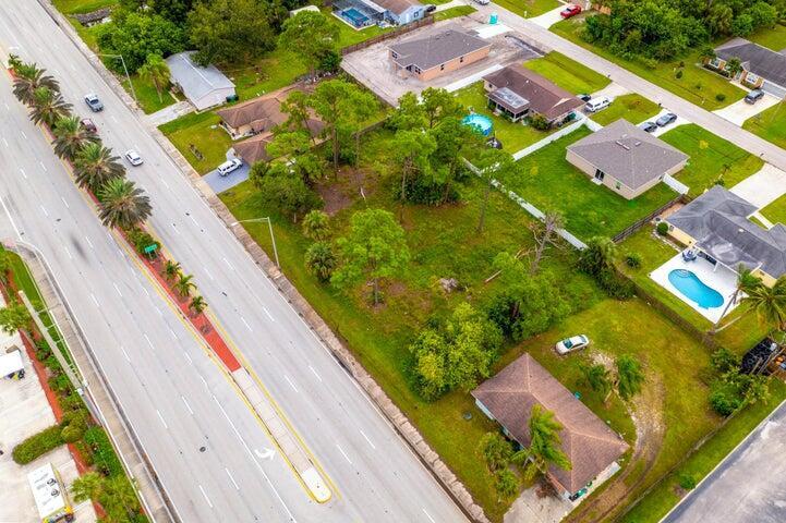 Foto de propiedad en 158 SW Port St Lucie Boulevard, Port St. Lucie, FL 34984 Port St. Lucie con MLS# 
