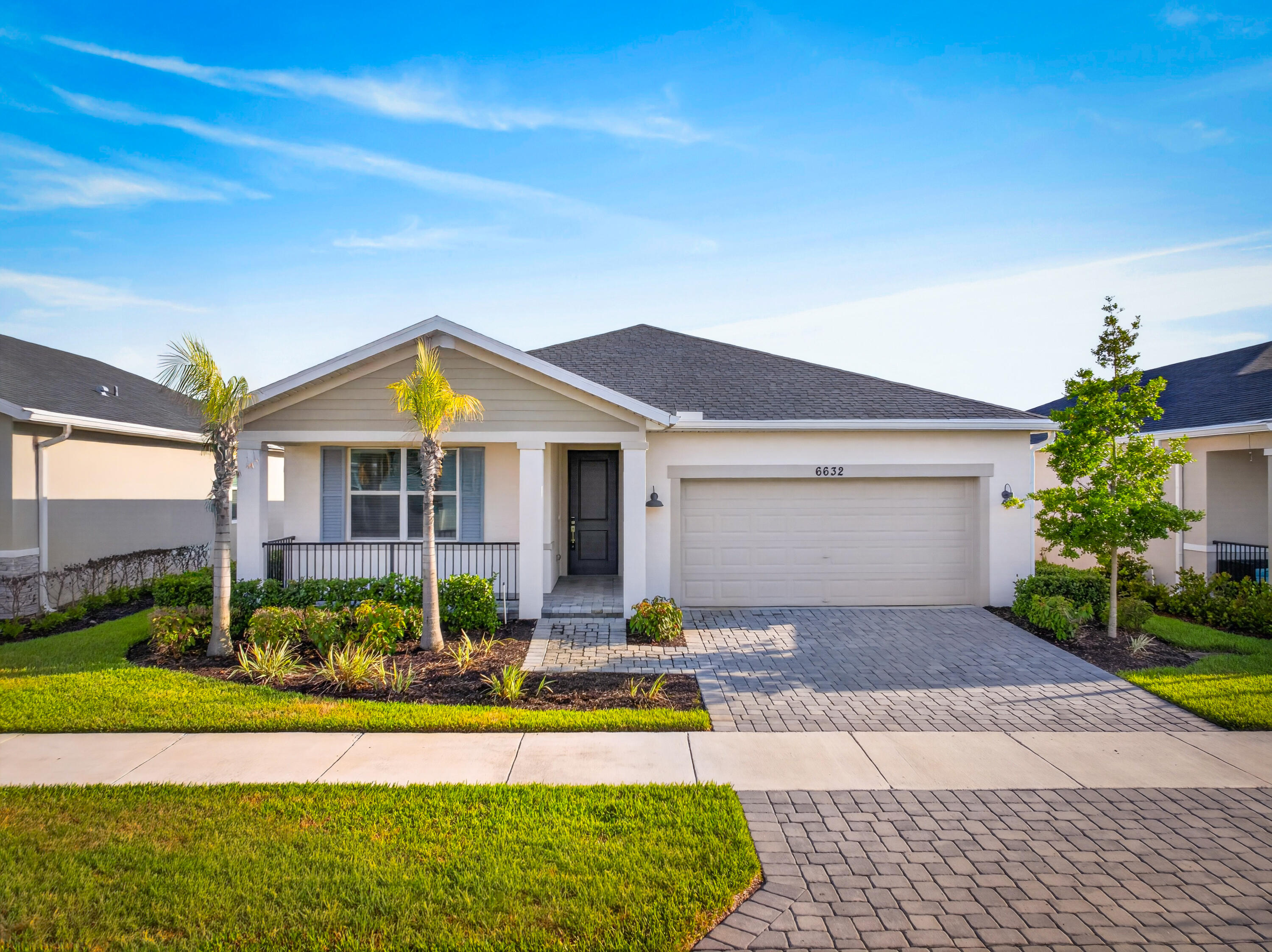 Foto de propiedad en 6632 NW Cloverdale Avenue, Port St. Lucie, FL 34987 Port St. Lucie con MLS# 
