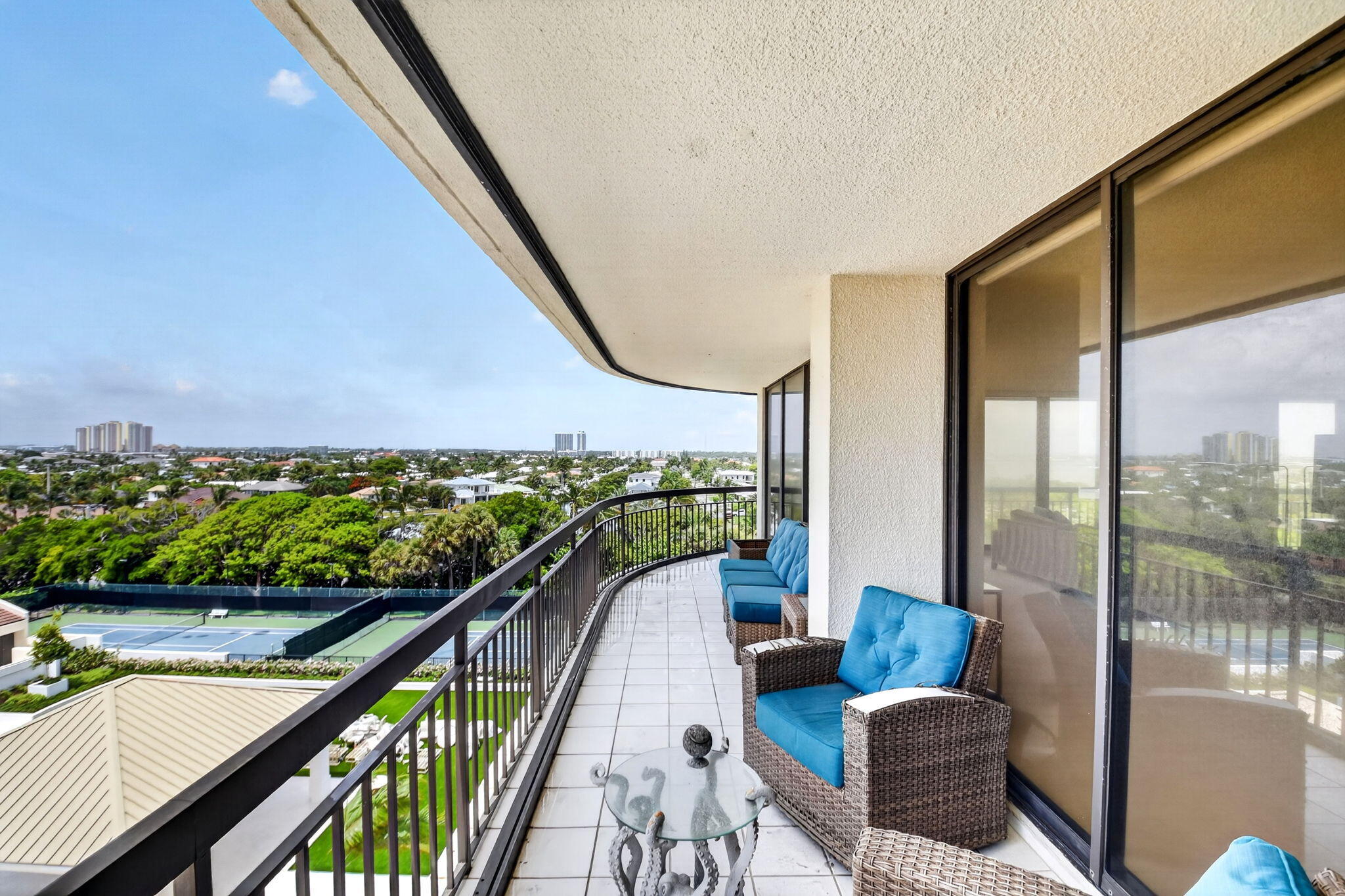 Foto de propiedad en 4100 N Ocean Drive 604, Singer Island, FL 33404 Singer Island con MLS# 