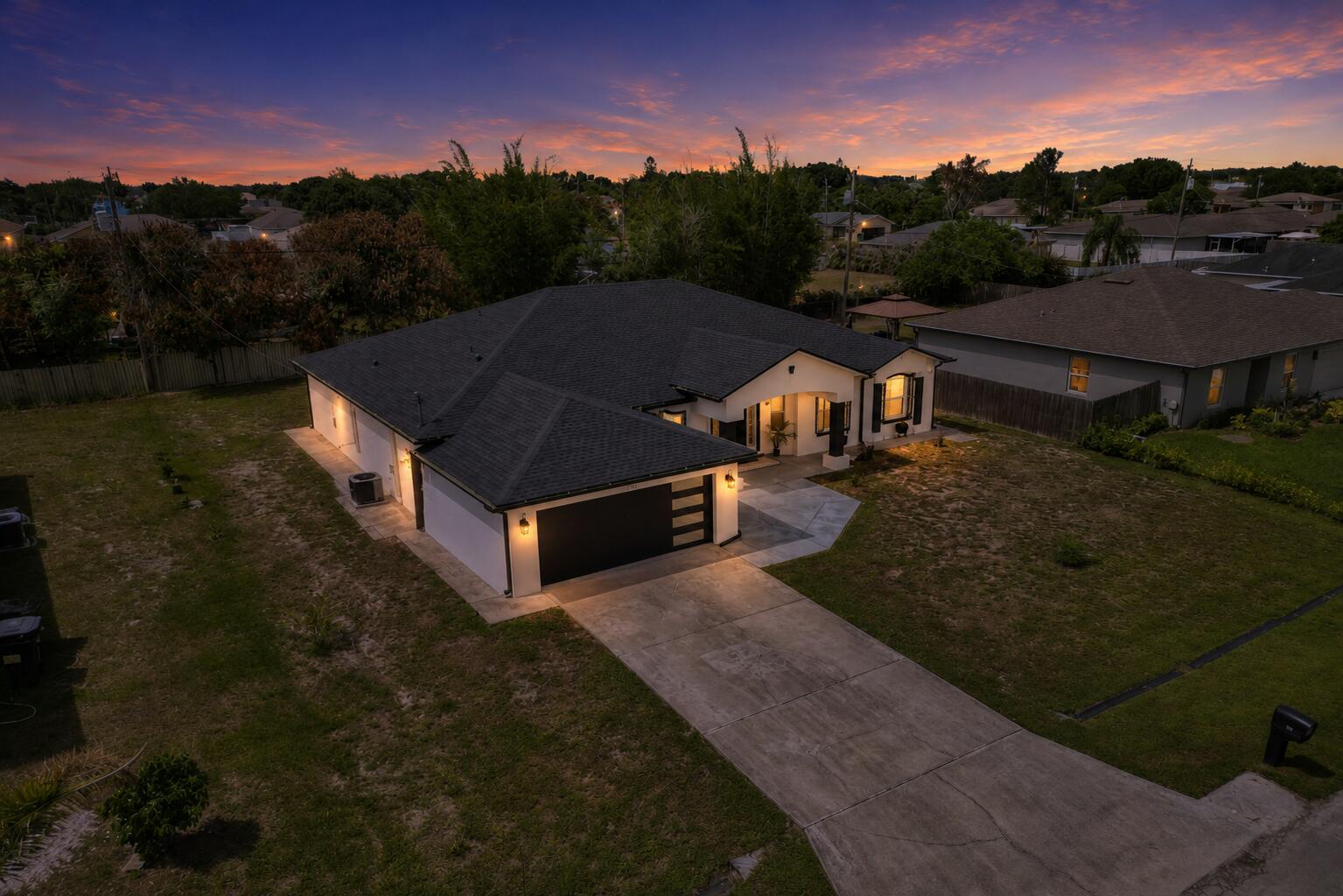 Foto de propiedad en 757 SW Jacoby Avenue, Port St. Lucie, FL 34953 Port St. Lucie con MLS# 