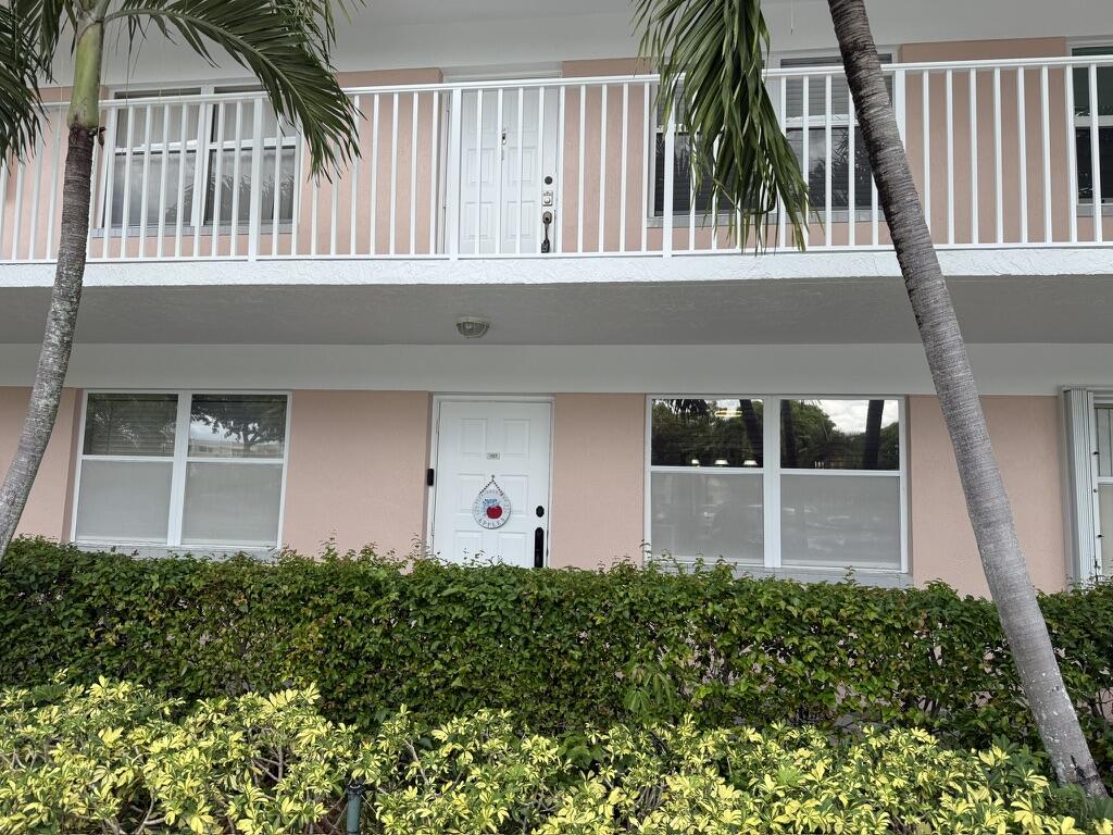 Foto de propiedad en 2551 NW 103rd Avenue 107, Sunrise, FL 33322 Sunrise con MLS# 