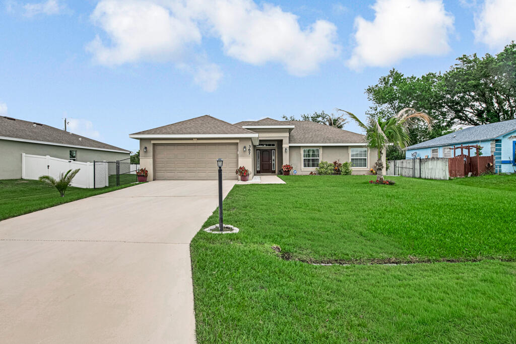 Foto de propiedad en 367 SW Grimaldo Terrace, Port St. Lucie, FL 34984 Port St. Lucie con MLS# 