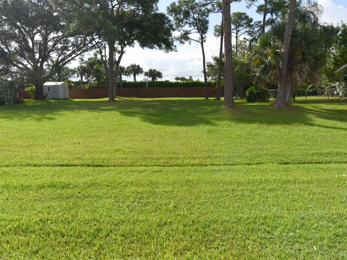 Foto de propiedad en 750 SE Karrigan Terrace, Port St. Lucie, FL 34983 Port St. Lucie con MLS# 