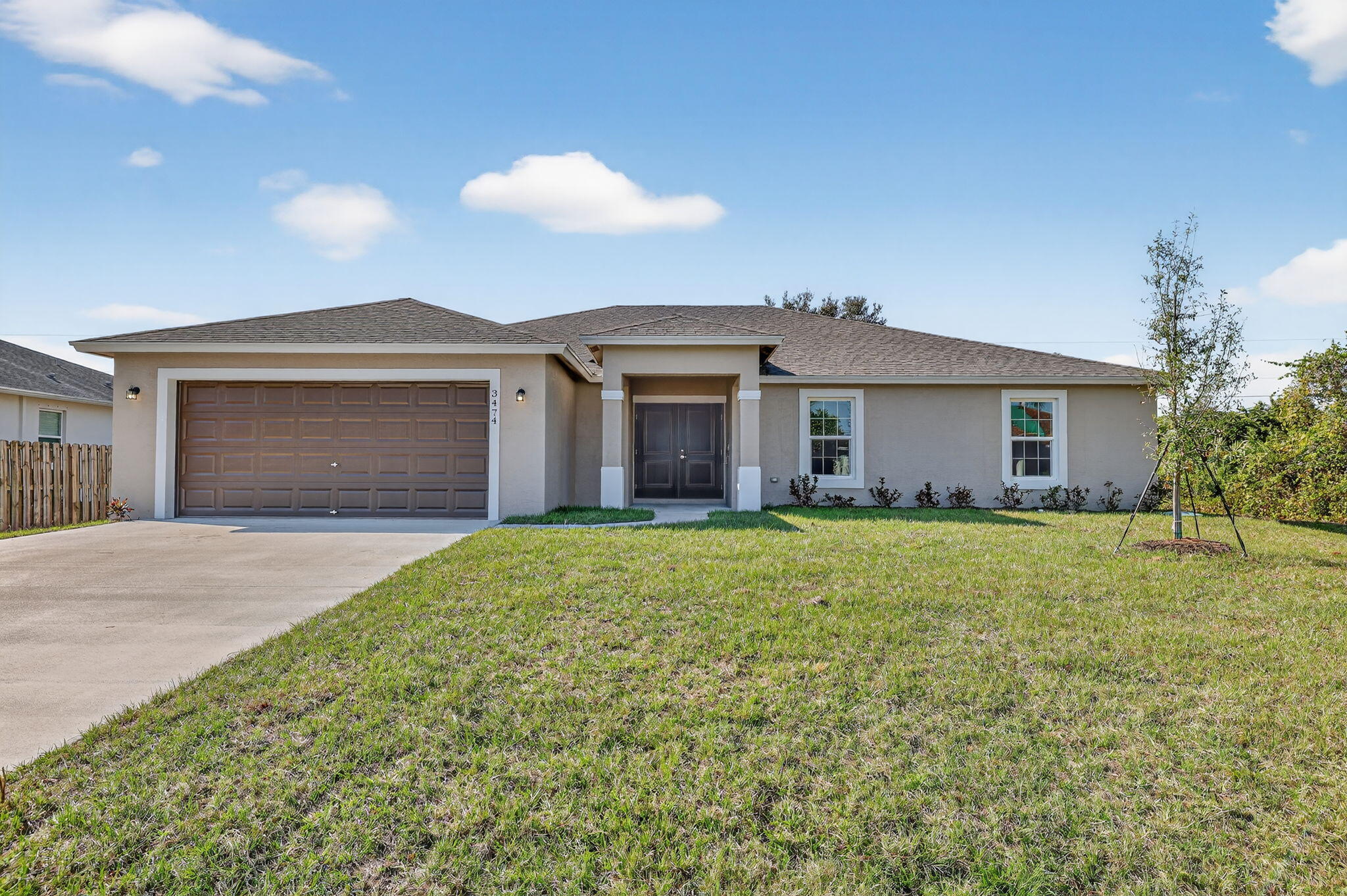 Foto de propiedad en 1267 SW Edinburgh Drive, Port St. Lucie, FL 34953 Port St. Lucie con MLS# 