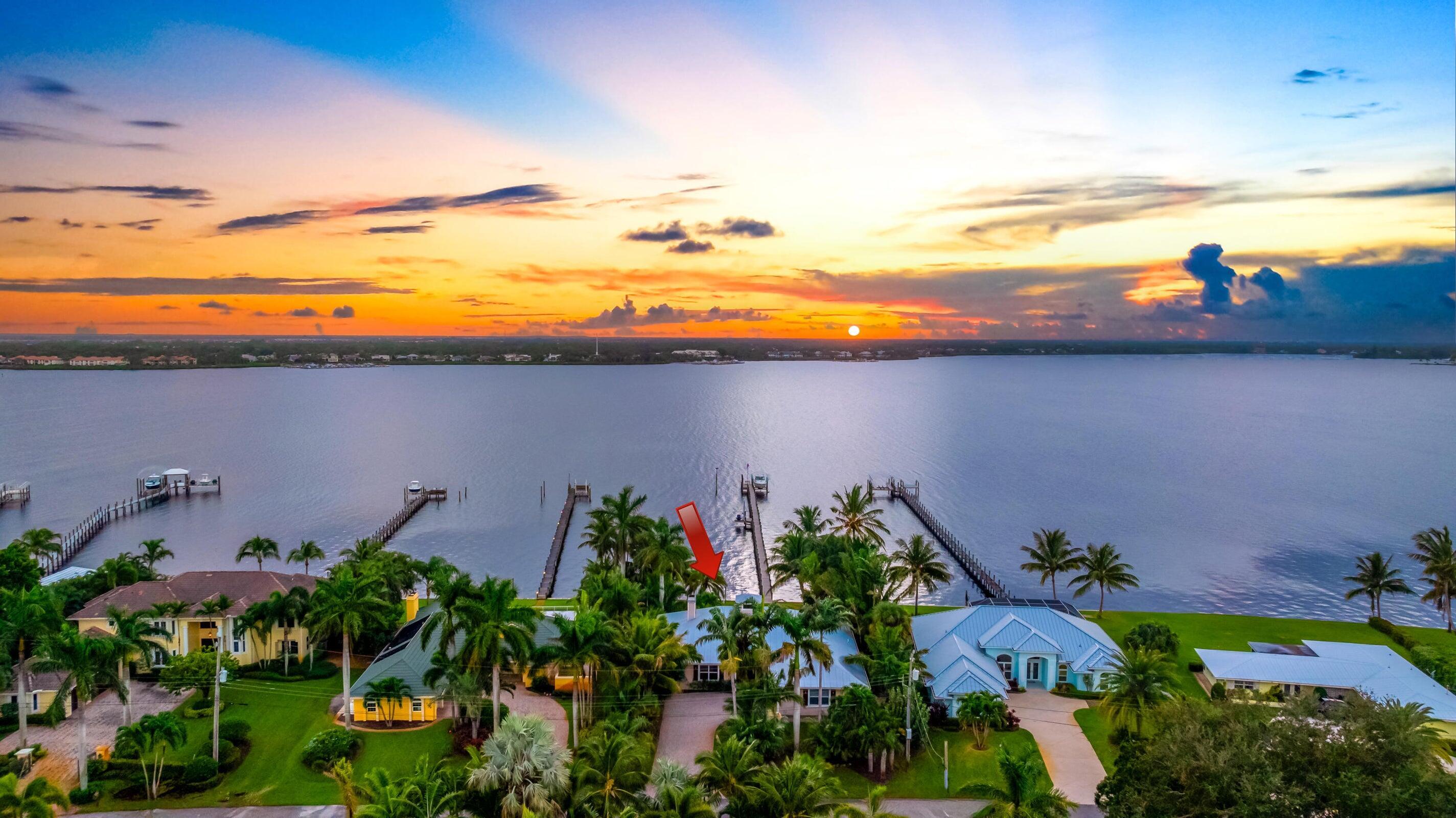 Foto de propiedad en 2672 NW South Shore Road, Stuart, FL 34994 Stuart con MLS# 