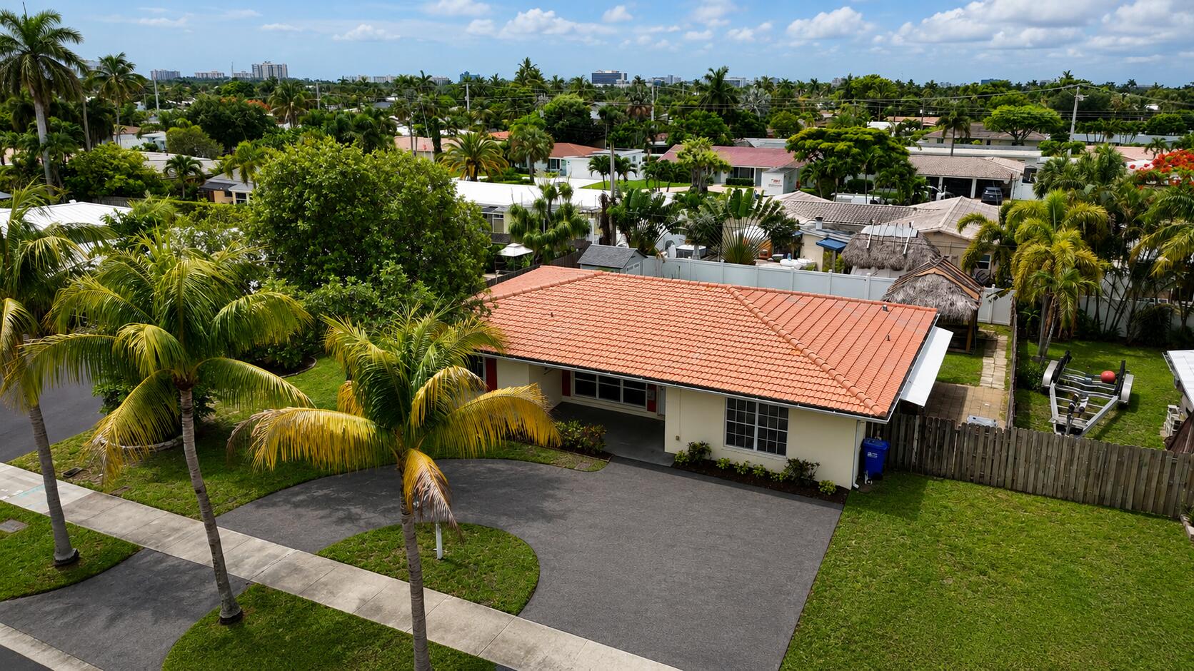 Foto de propiedad en 420 SE 4th Court, Pompano Beach, FL 33060 Pompano Beach con MLS# 