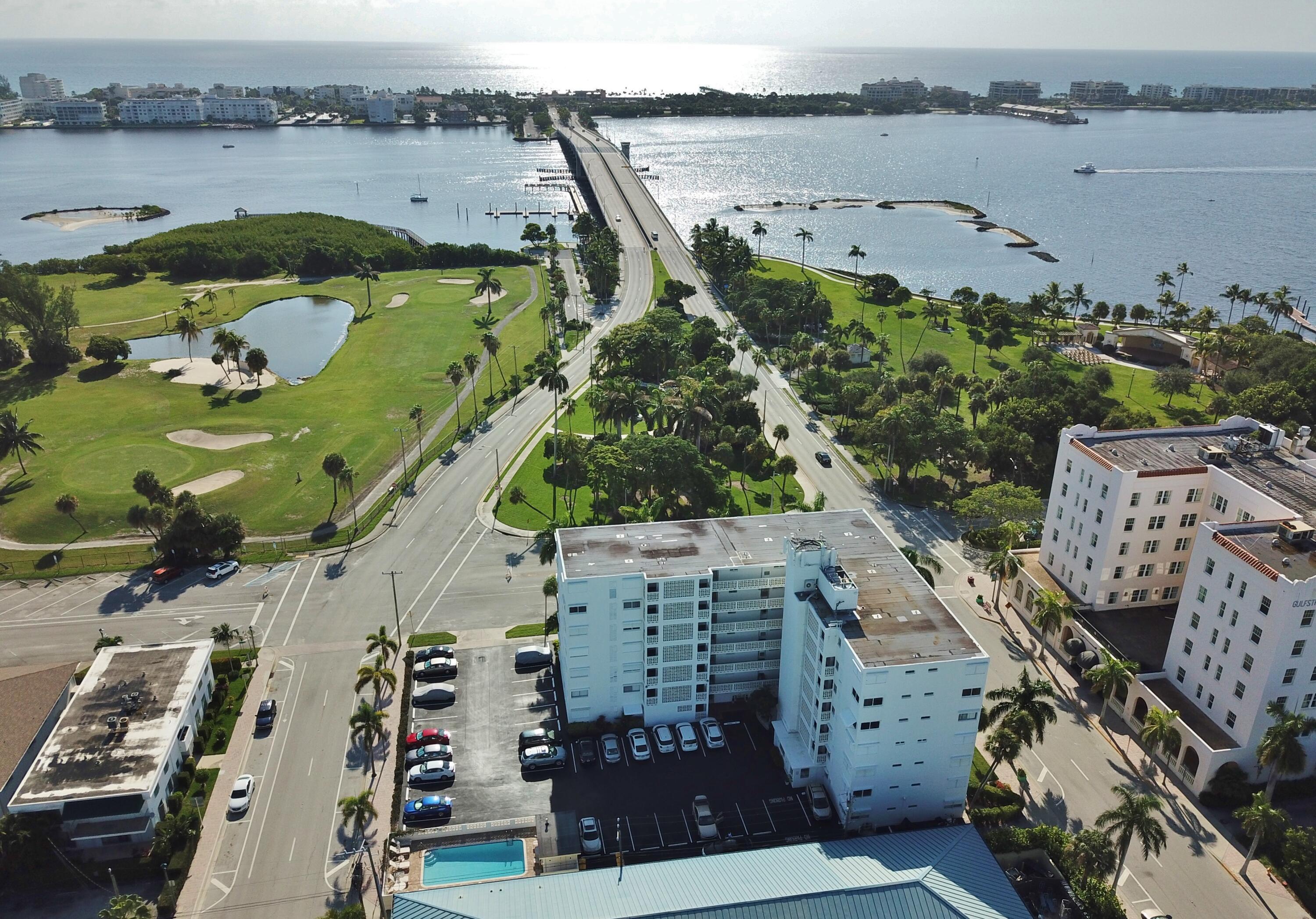 Foto de propiedad en 1 N Golfview Road 205, Lake Worth Beach, FL 33460 Lake Worth Beach con MLS# 