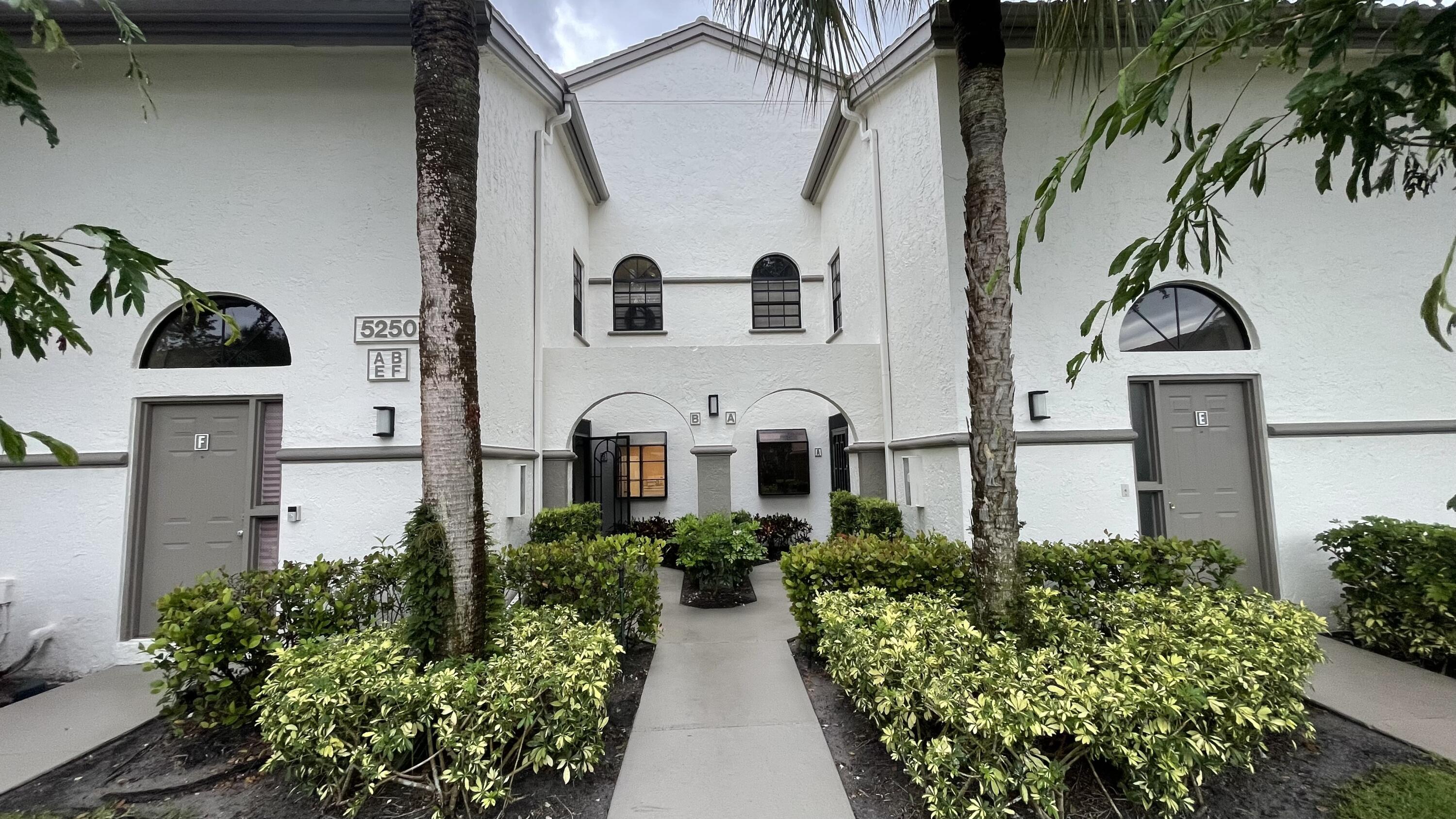 Vendido 5250 Europa Drive B, Boynton Beach, FL 33437, Boynton Beach, FL 33437