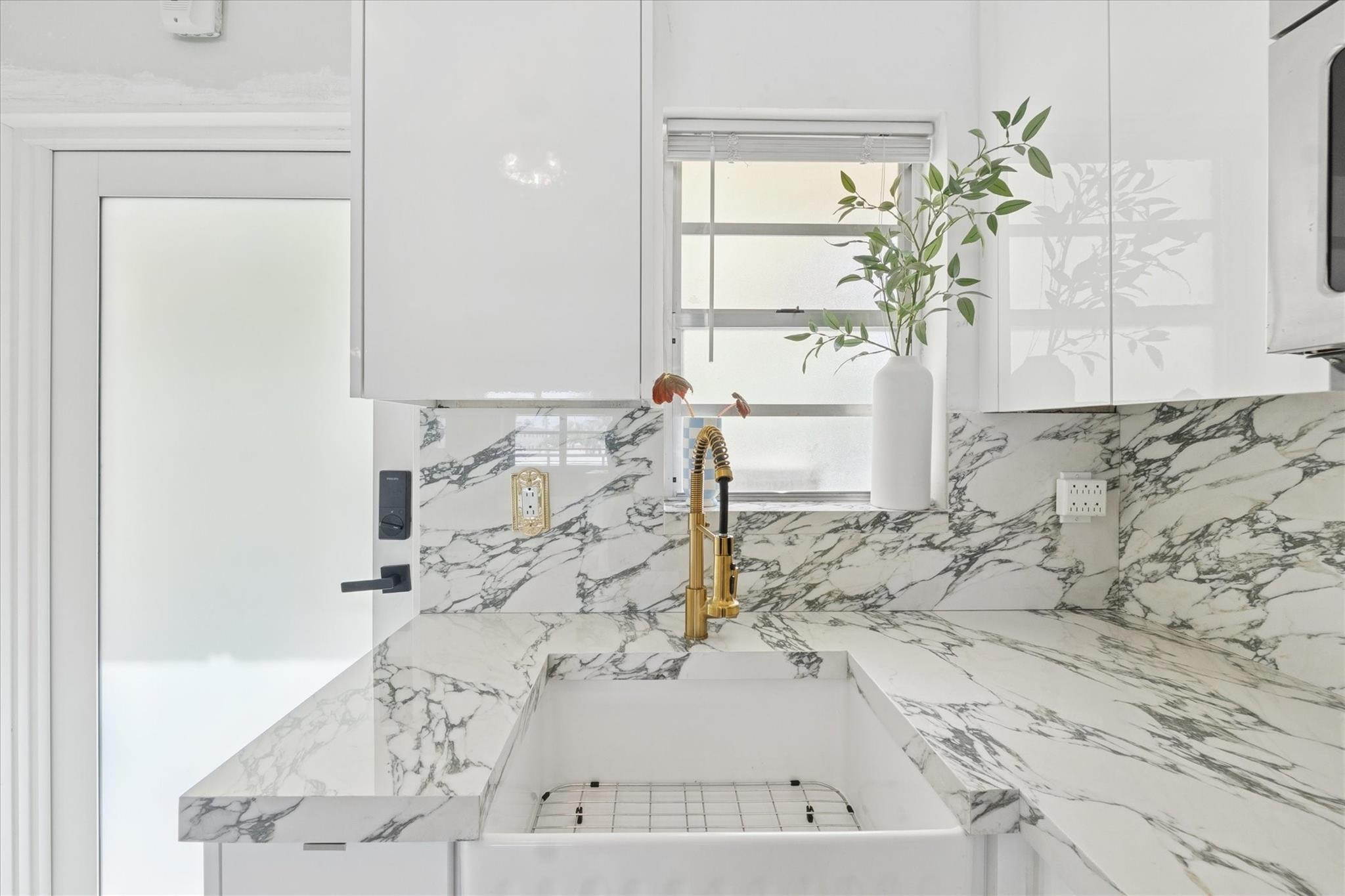 Foto de propiedad en 851 Meridian Avenue 33, Miami Beach, FL 33139 Miami Beach con MLS# 