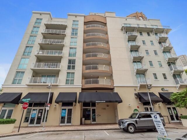 Alquilada 7280 SW 90th Street E201, Miami, FL 33156, Miami, FL 33156