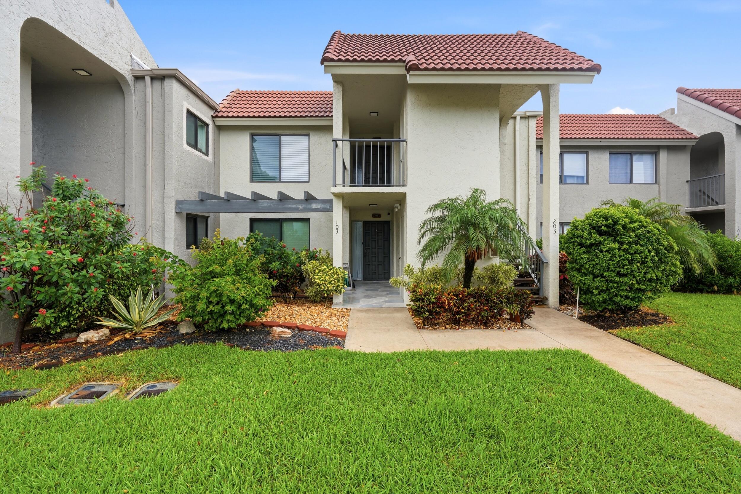 Foto de propiedad en 5500 Fairway Park Drive 103, Boynton Beach, FL 33437 Boynton Beach con MLS# 