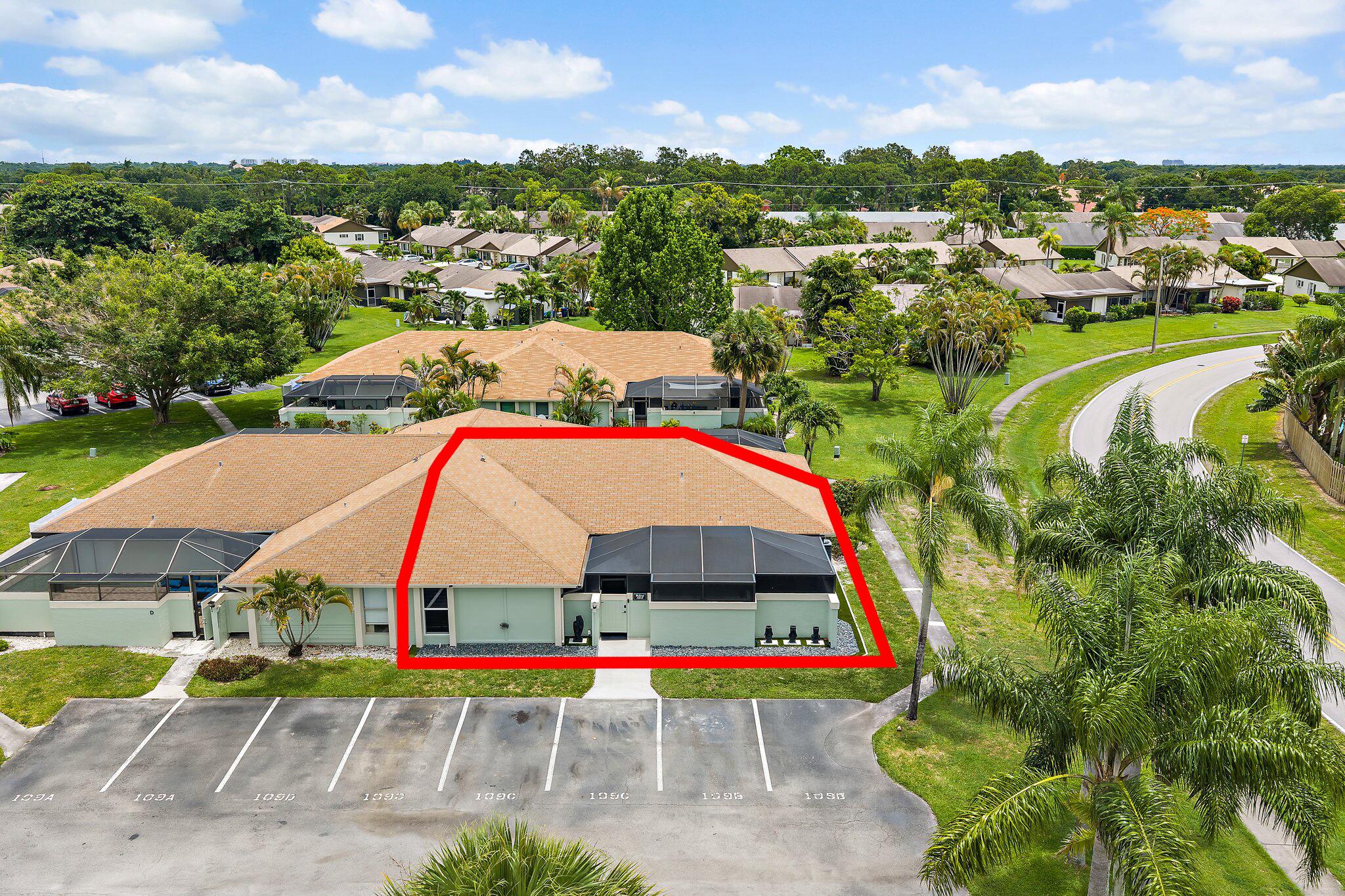 Foto de propiedad en 109 Bent Arrow Drive C, Jupiter, FL 33458 Jupiter con MLS# 