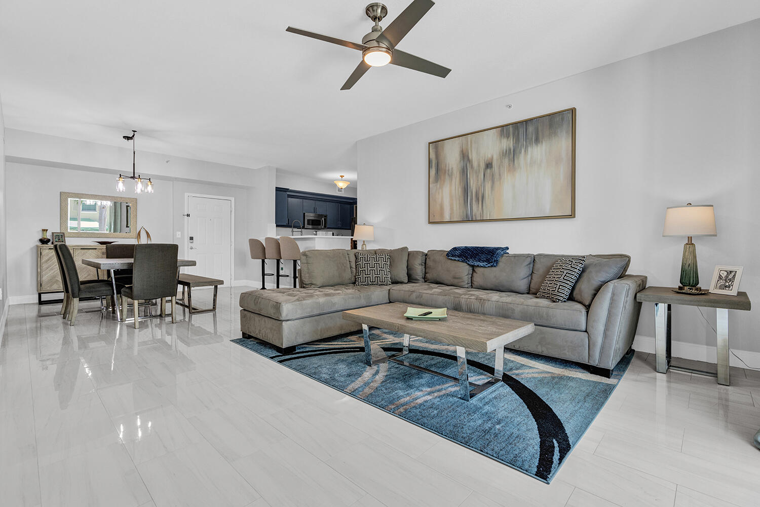 Foto de propiedad en 802 W Windward Way 217, Lantana, FL 33462 Lantana con MLS# 