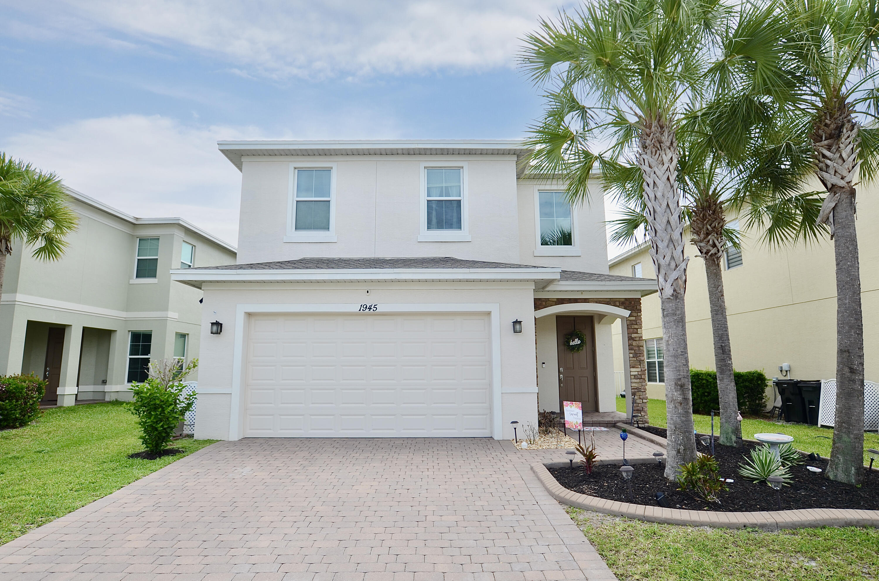 Foto de propiedad en 1945 NW Cataluna Circle, Port St. Lucie, FL 34986 Port St. Lucie con MLS# 