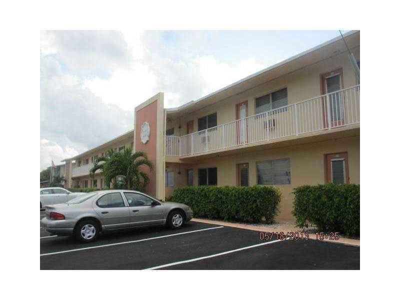 En Venta 301 E Mcnab Road E 106, Pompano Beach, FL 33060, Pompano Beach, FL 33060