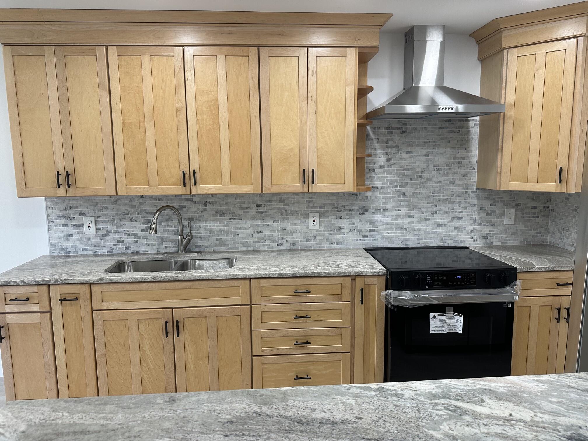 Foto de propiedad en 100 Lake Rebecca Drive, West Palm Beach, FL 33411 West Palm Beach con MLS# 