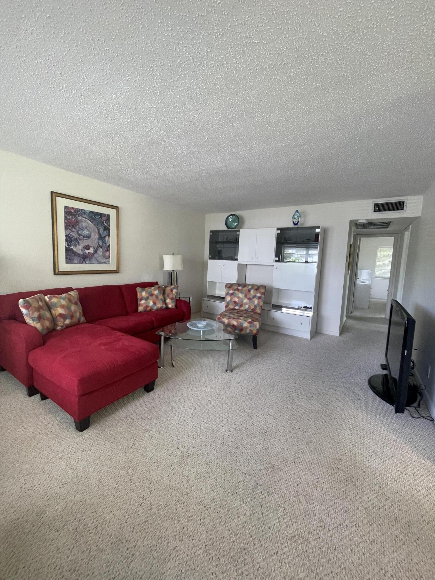 Foto de propiedad en 40 Keswick B 40, Deerfield Beach, FL 33442 Deerfield Beach con MLS# 