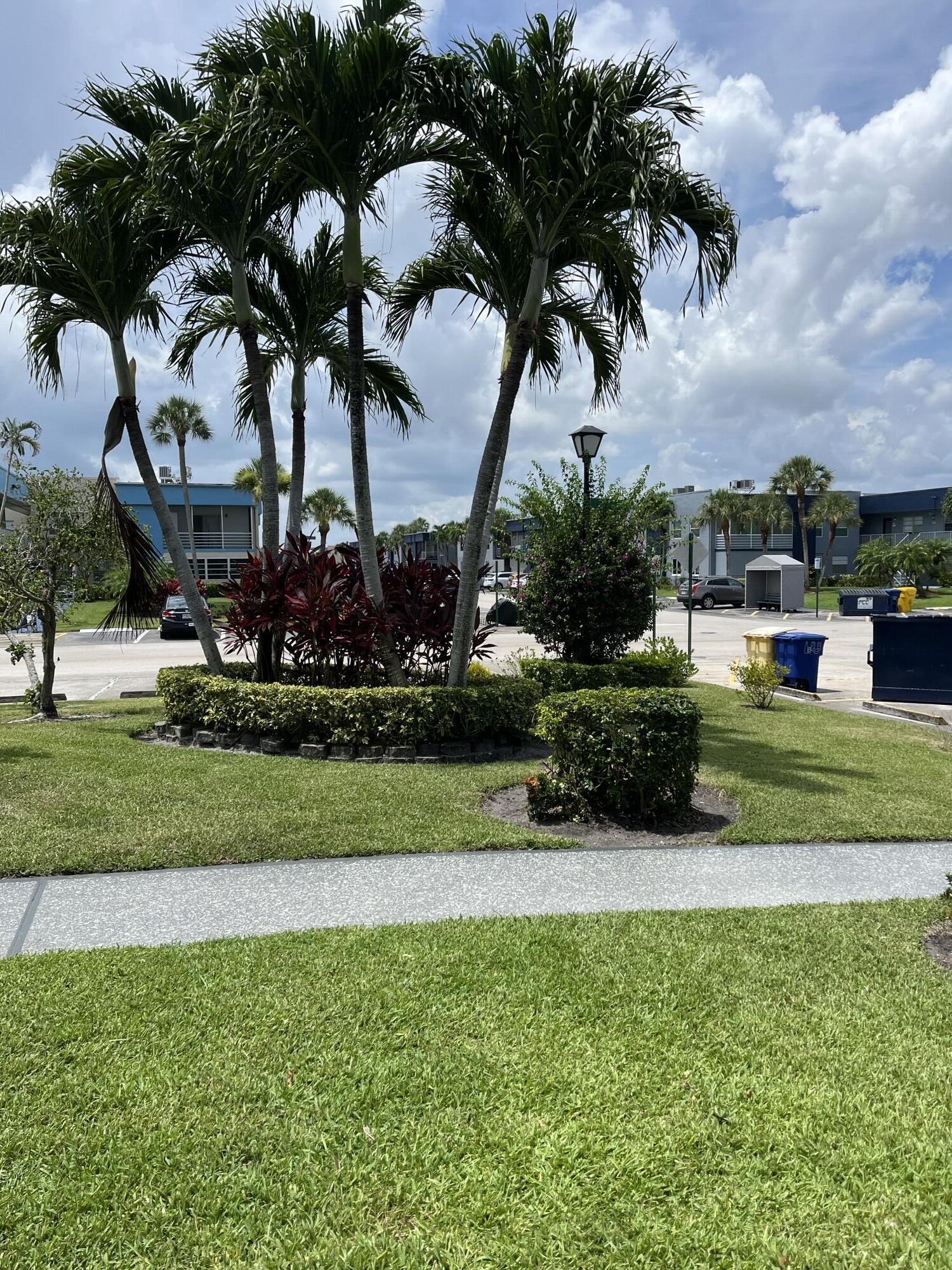 Foto de propiedad en 358 Burgundy H, Delray Beach, FL 33484 Delray Beach con MLS# 