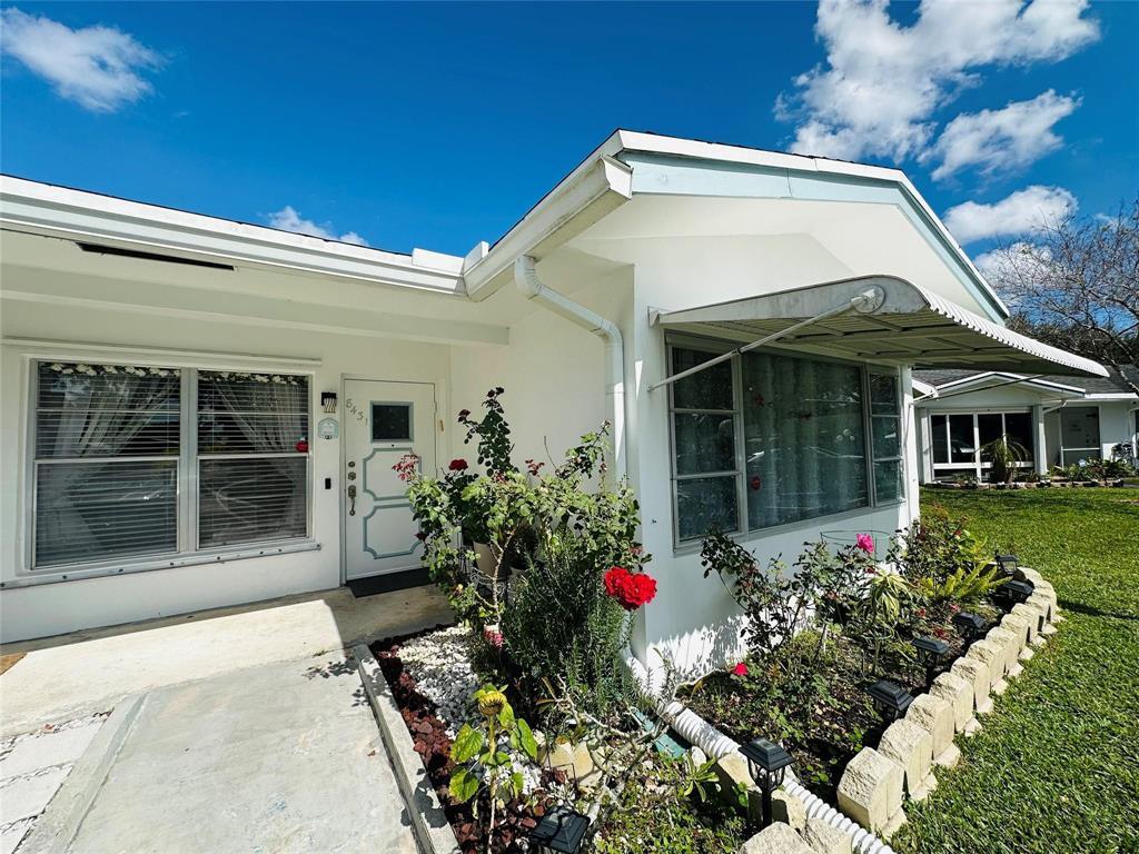 Foto de propiedad en 8431 NW 12th Street D68, Plantation, FL 33322 Plantation con MLS# 