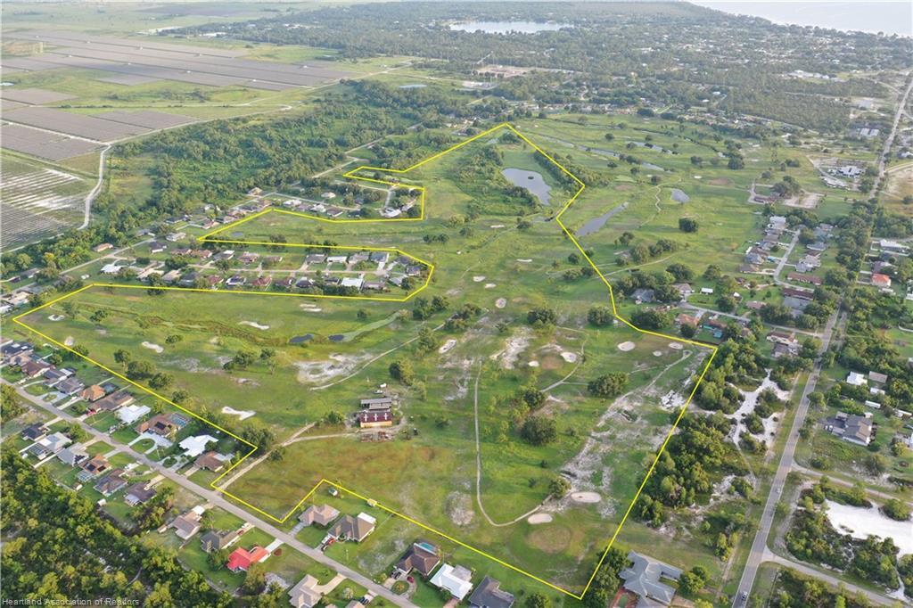 Foto de propiedad en 119 NE Lincoln Rd Road NW, Lake Placid, FL 33852 Lake Placid con MLS# 