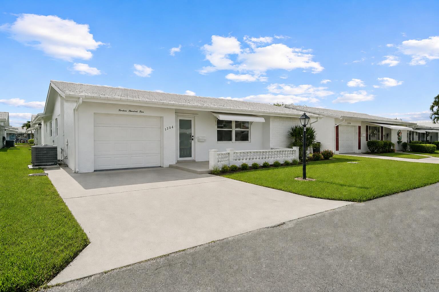 Foto de propiedad en 1304 SW 23rd Street, Boynton Beach, FL 33426 Boynton Beach con MLS# 