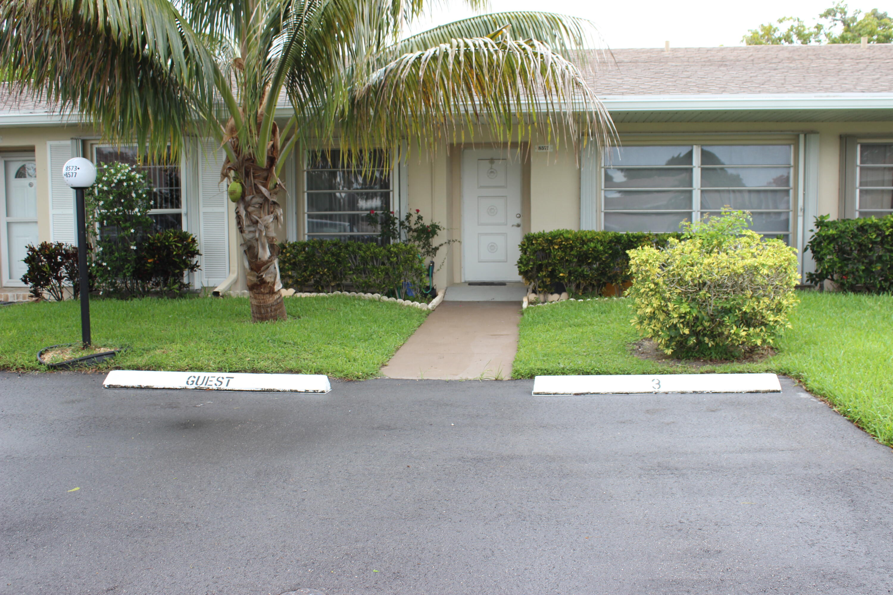 Foto de propiedad en 8573 Boca Drive 3, Boca Raton, FL 33433 Boca Raton con MLS# 