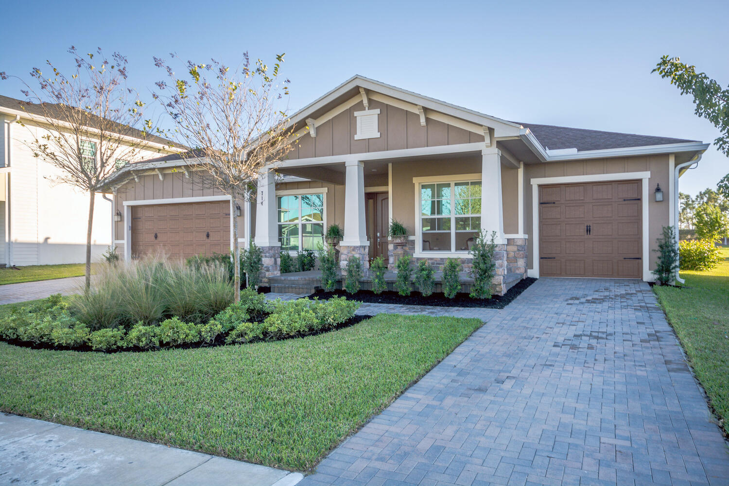 Foto de propiedad en 714 Hookline Circle, Loxahatchee, FL 33470 Loxahatchee con MLS# 