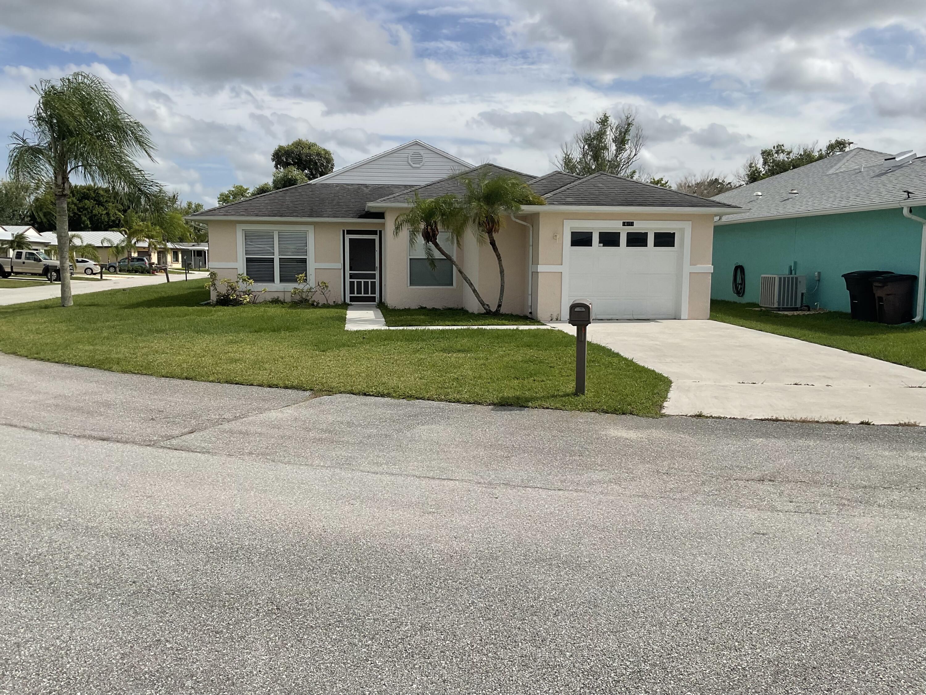 Foto de propiedad en 14151 Cisne Circle, Fort Pierce, FL 34951 Fort Pierce con MLS# 