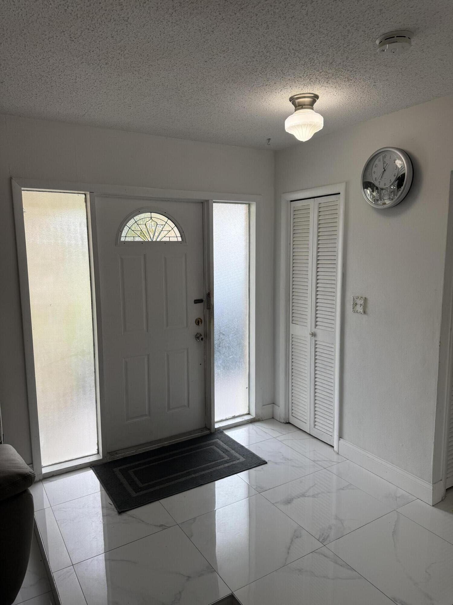 Foto de propiedad en 4150 NW 26th Street, Lauderhill, FL 33313 Lauderhill con MLS# 