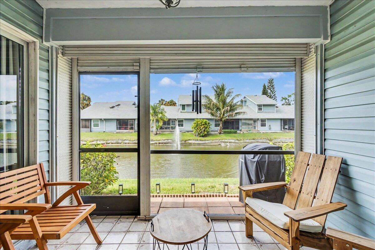 Foto de propiedad en 3801 Island Club Circle E, Lake Worth, FL 33462 Lake Worth con MLS# 