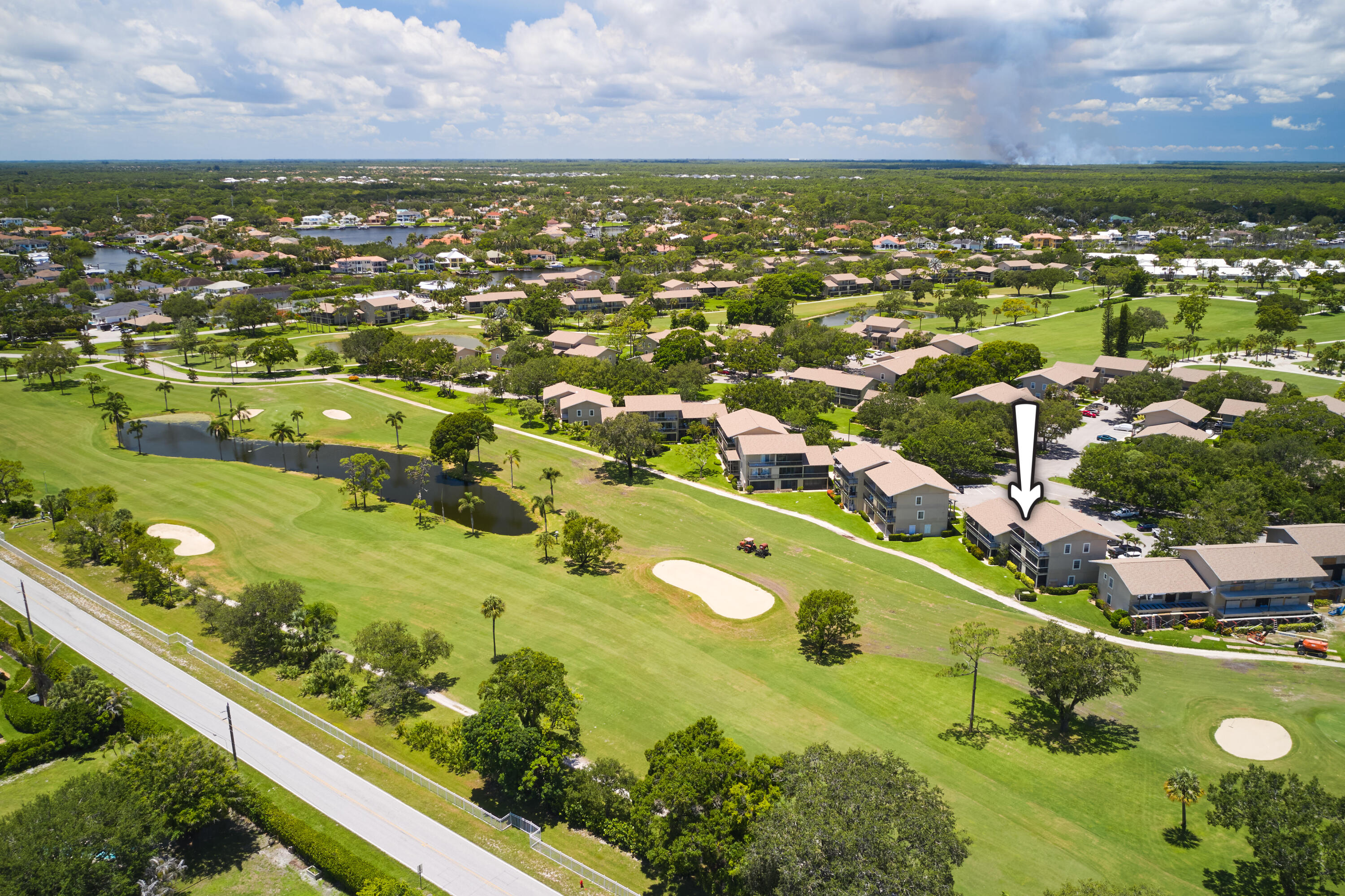Foto de propiedad en 18439 SE Wood Haven Lane M, Jupiter, FL 33469 Jupiter con MLS# 