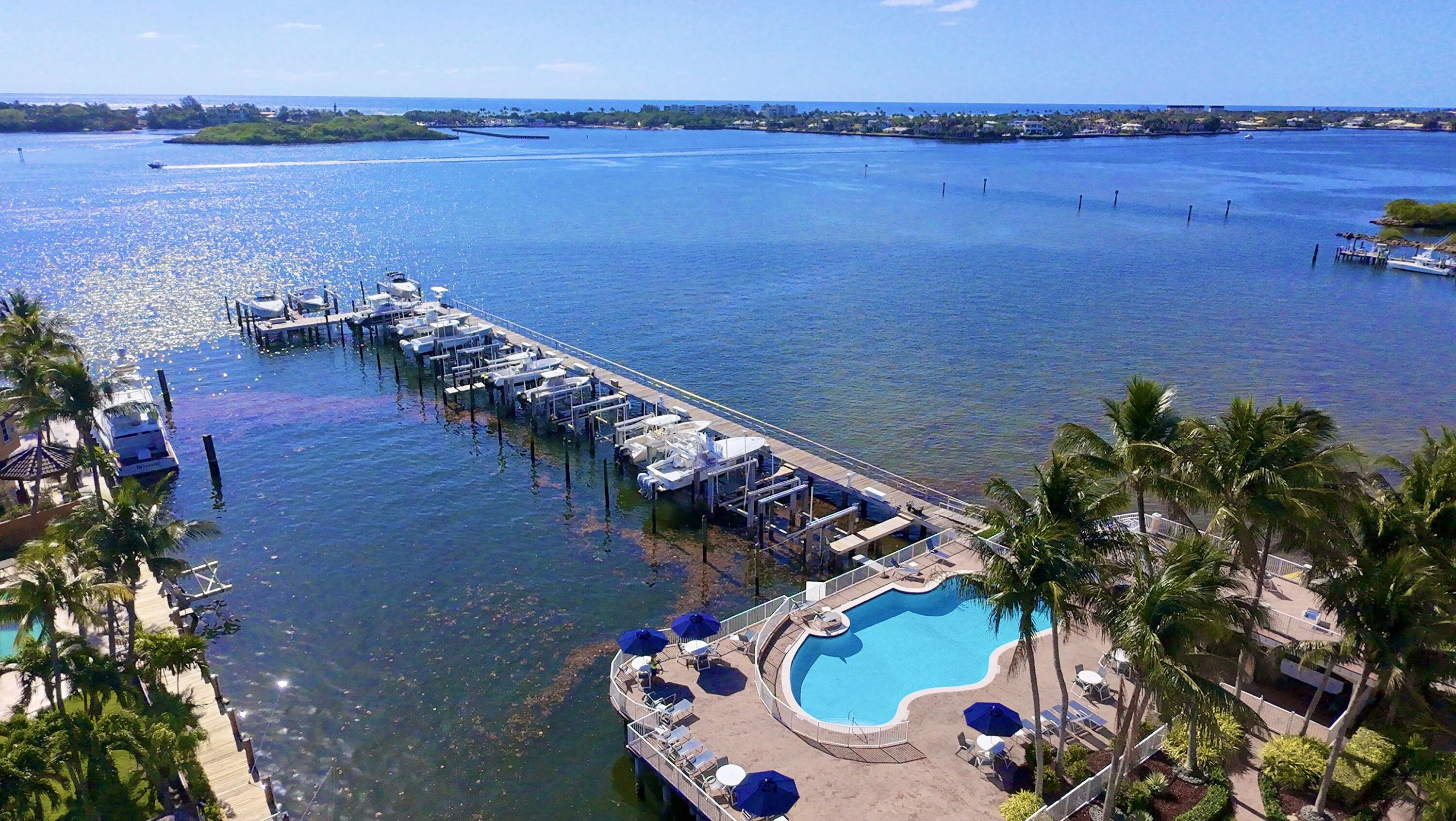 Foto de propiedad en 115 Harbors Way, Boynton Beach, FL 33435 Boynton Beach con MLS# 