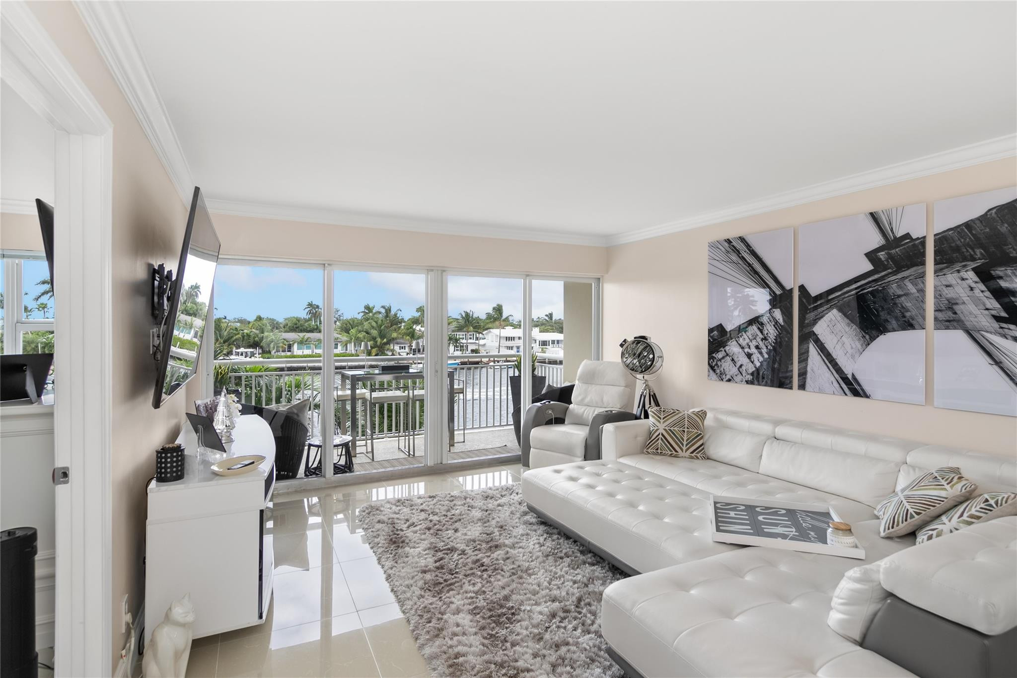 Foto de propiedad en 2611 N Riverside Drive 307, Pompano Beach, FL 33062 Pompano Beach con MLS# 