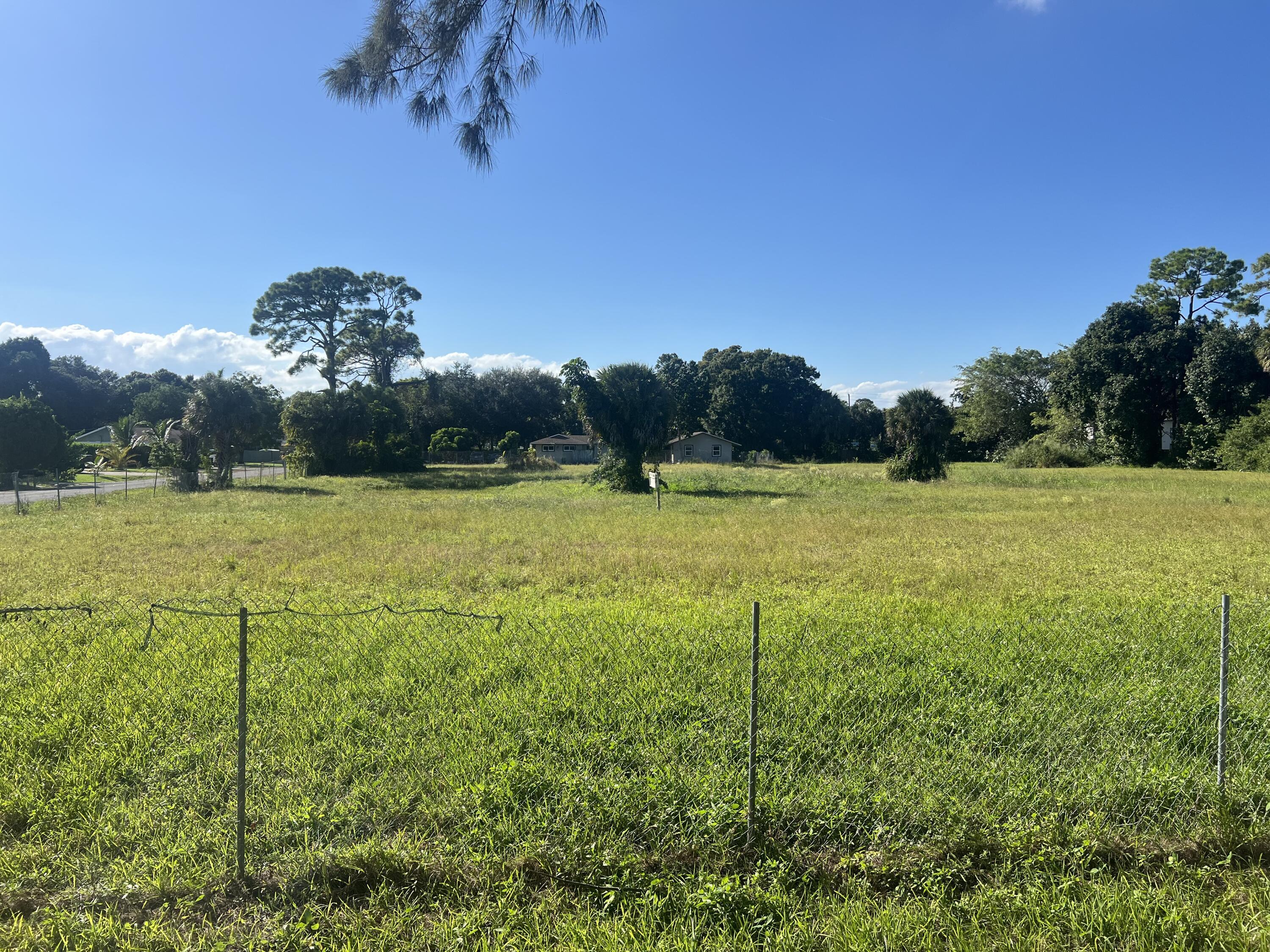 Foto de propiedad en 0000 Pineridge Lane, West Palm Beach, FL 33417 West Palm Beach con MLS# 