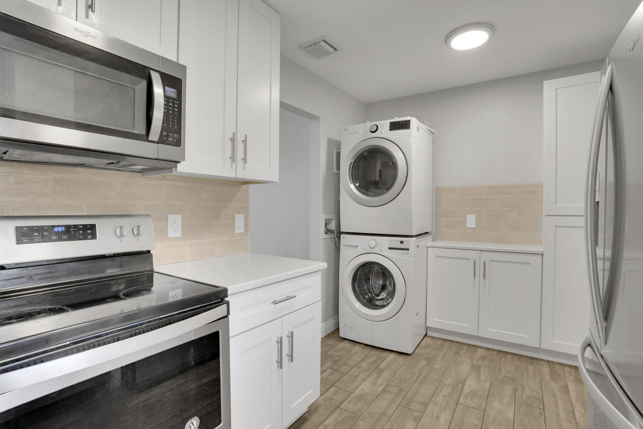 Foto de propiedad en 2227 NE 3rd Avenue 1 & 2, Delray Beach, FL 33444 Delray Beach con MLS# 