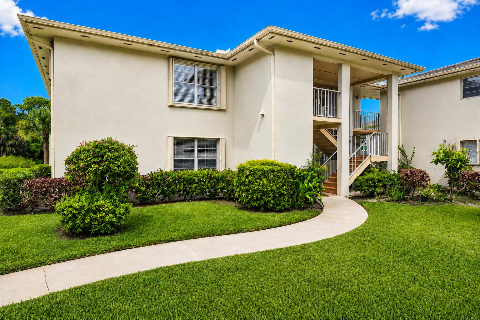 Foto de propiedad en 1 Lake Vista Trail 207, Port St. Lucie, FL 34952 Port St. Lucie con MLS# 